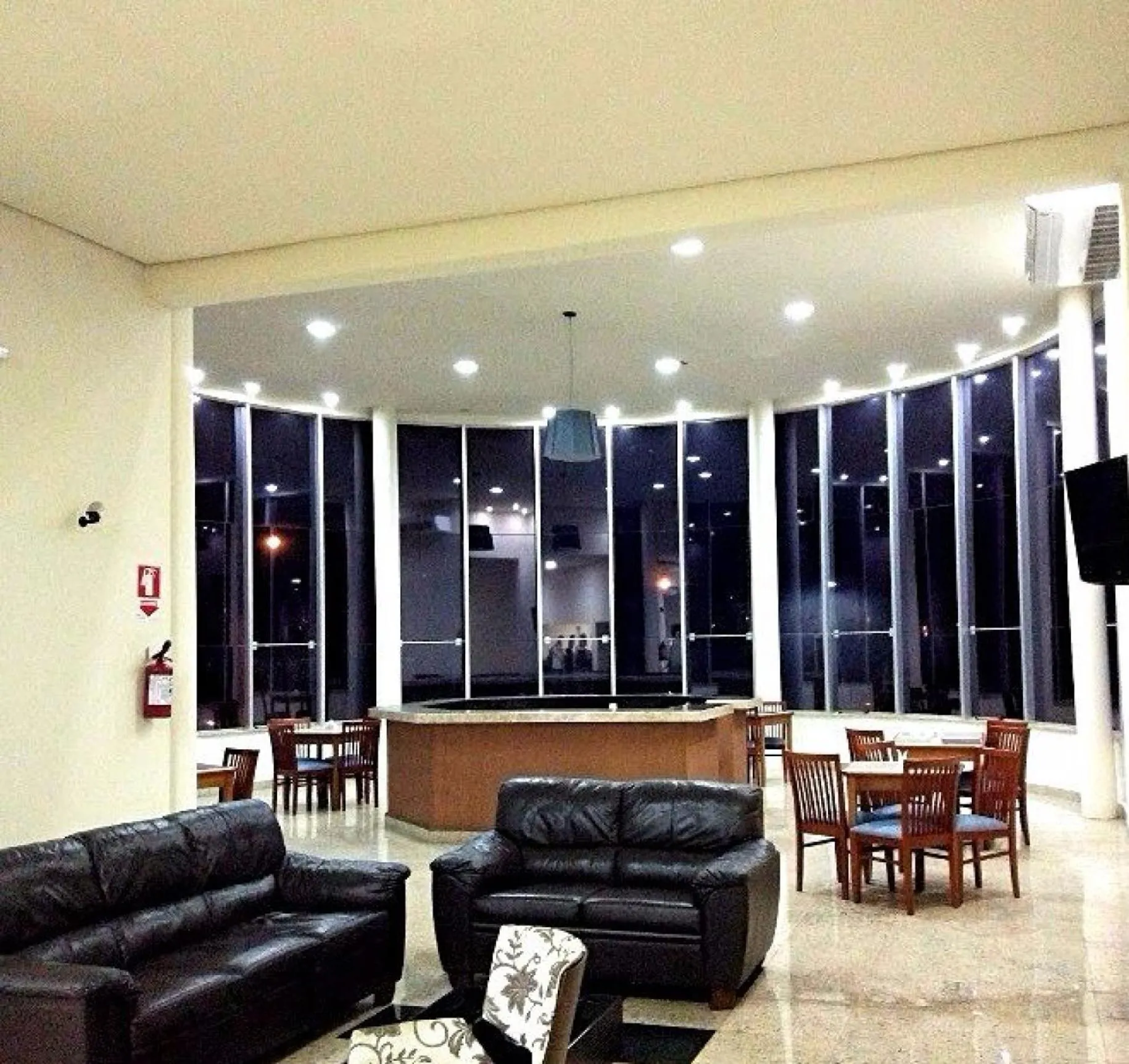 Restaurant/places to eat in Habitat Hotel Pirassununga