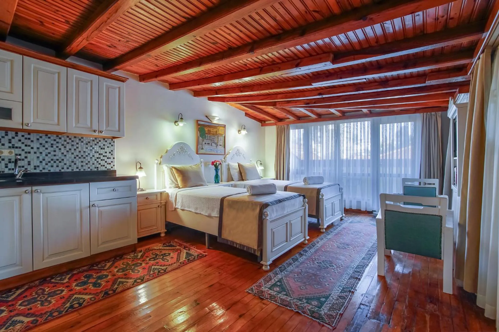 Photo of the whole room, Bed in La Paloma Hotel