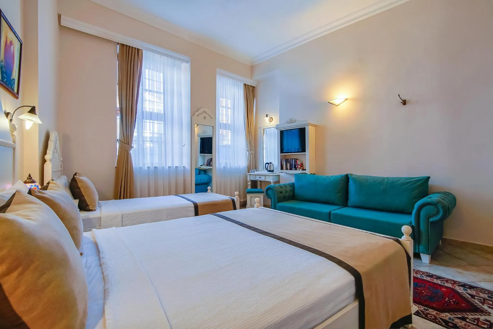 Photo of the whole room, Bed in La Paloma Hotel