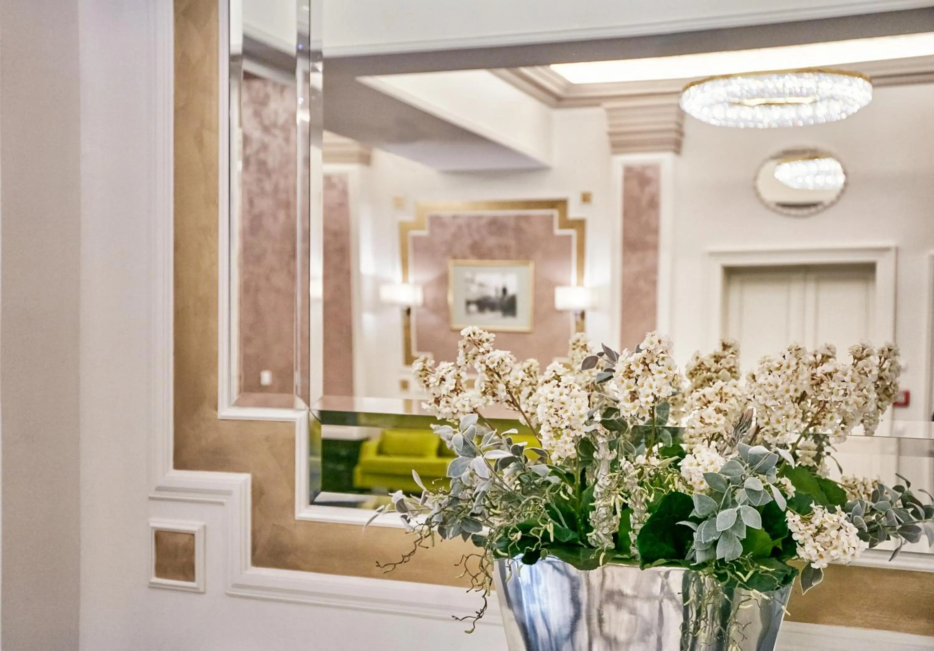 Lobby or reception in COSMOPOLITAN Hotel Prague