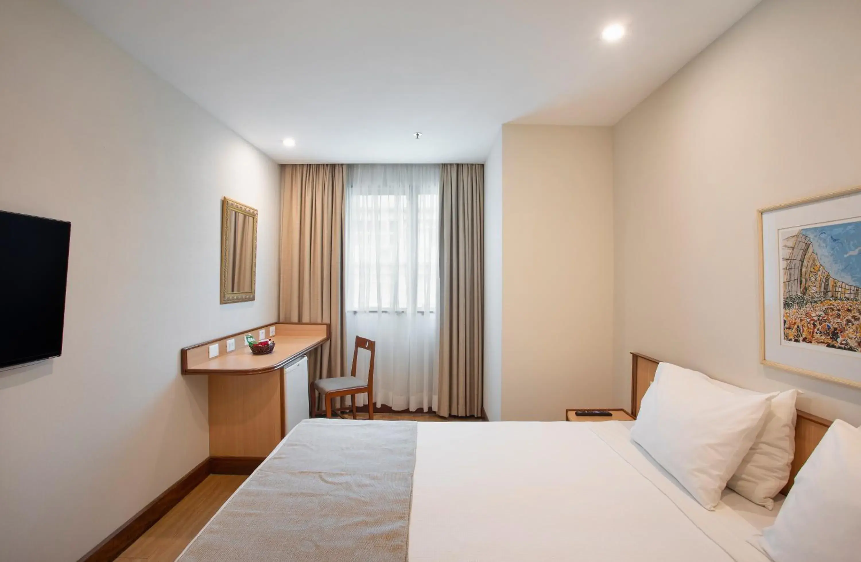 Superior Double Room with Double Bed - single occupancy in Windsor Plaza Copacabana Superior Double Room with Double Bed - single occupancy in Windsor Plaza Copacabana