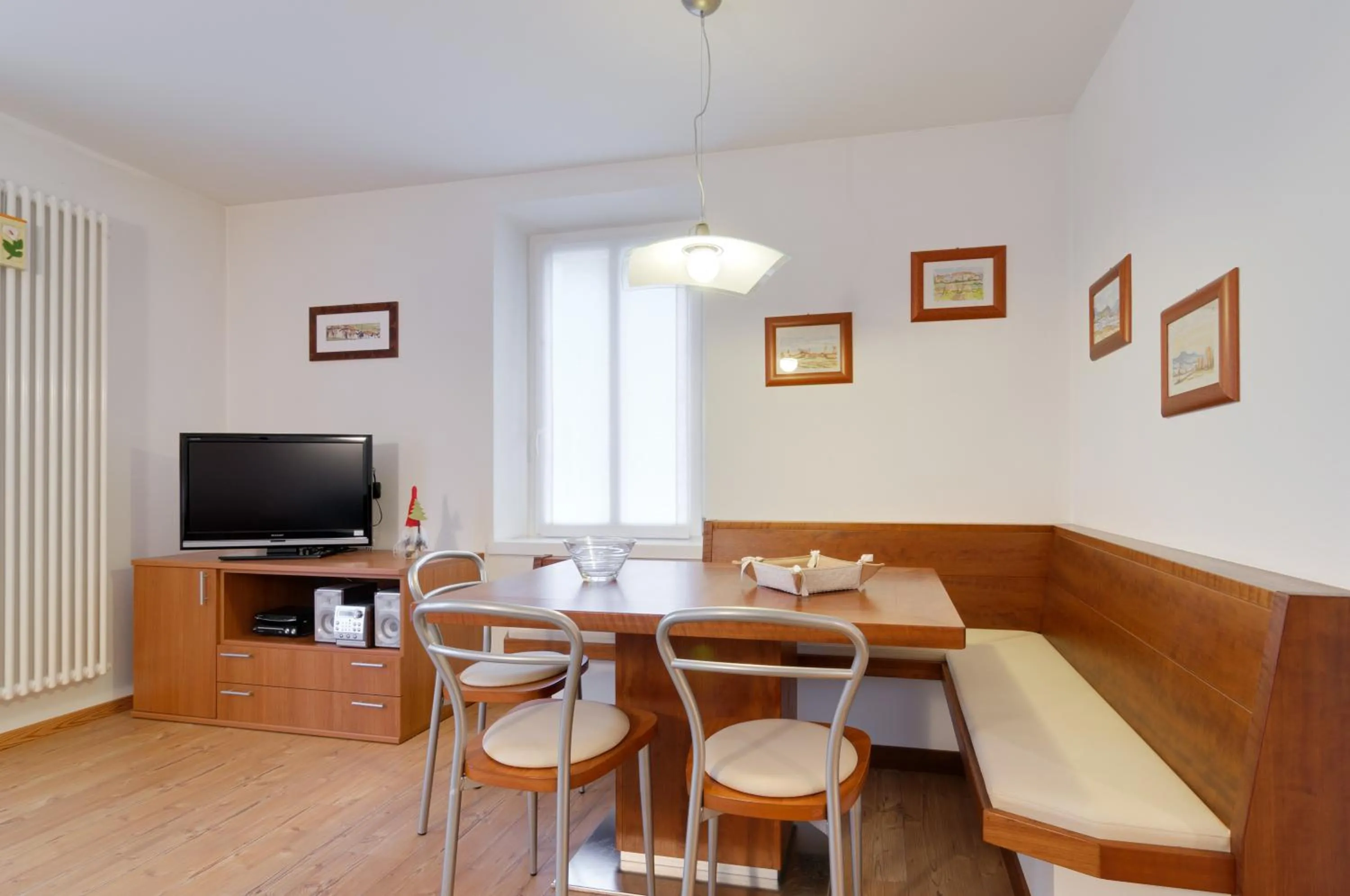 Dining area in Apartments Trettel