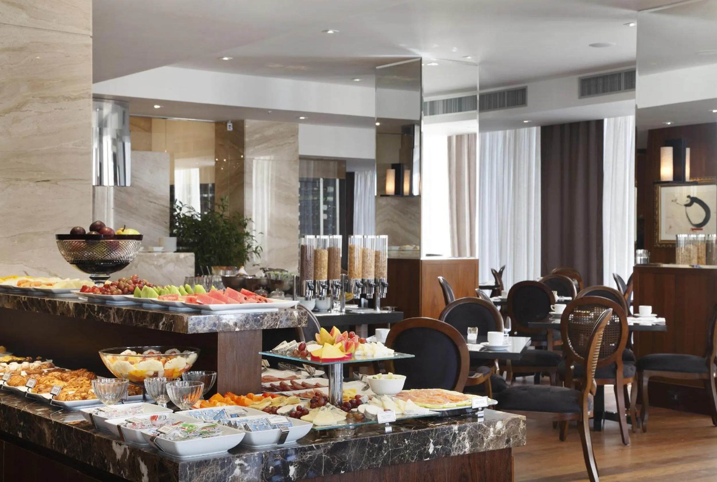 Buffet breakfast in Miramar By Windsor Copacabana
