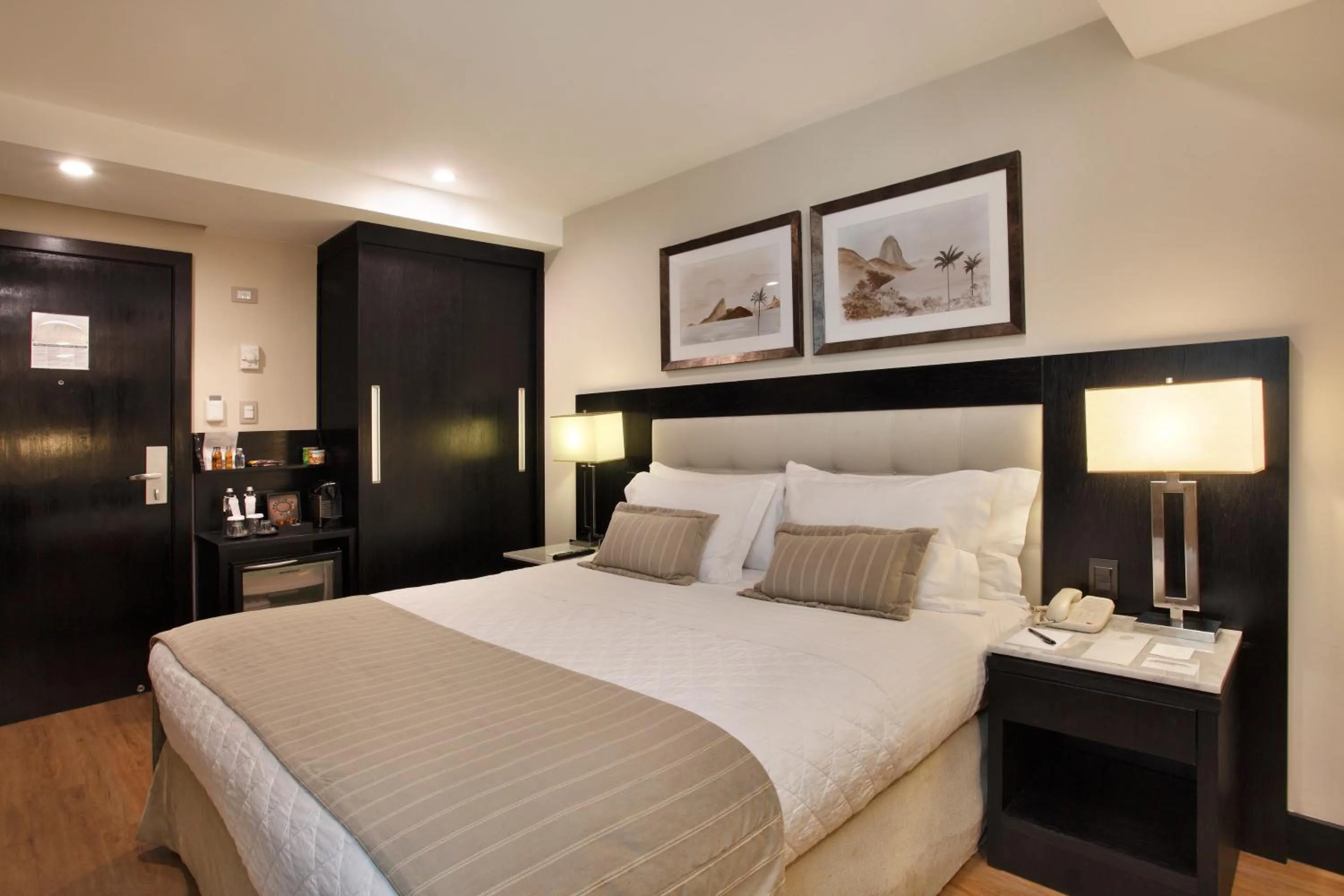 Photo of the whole room, Bed in Miramar By Windsor Copacabana