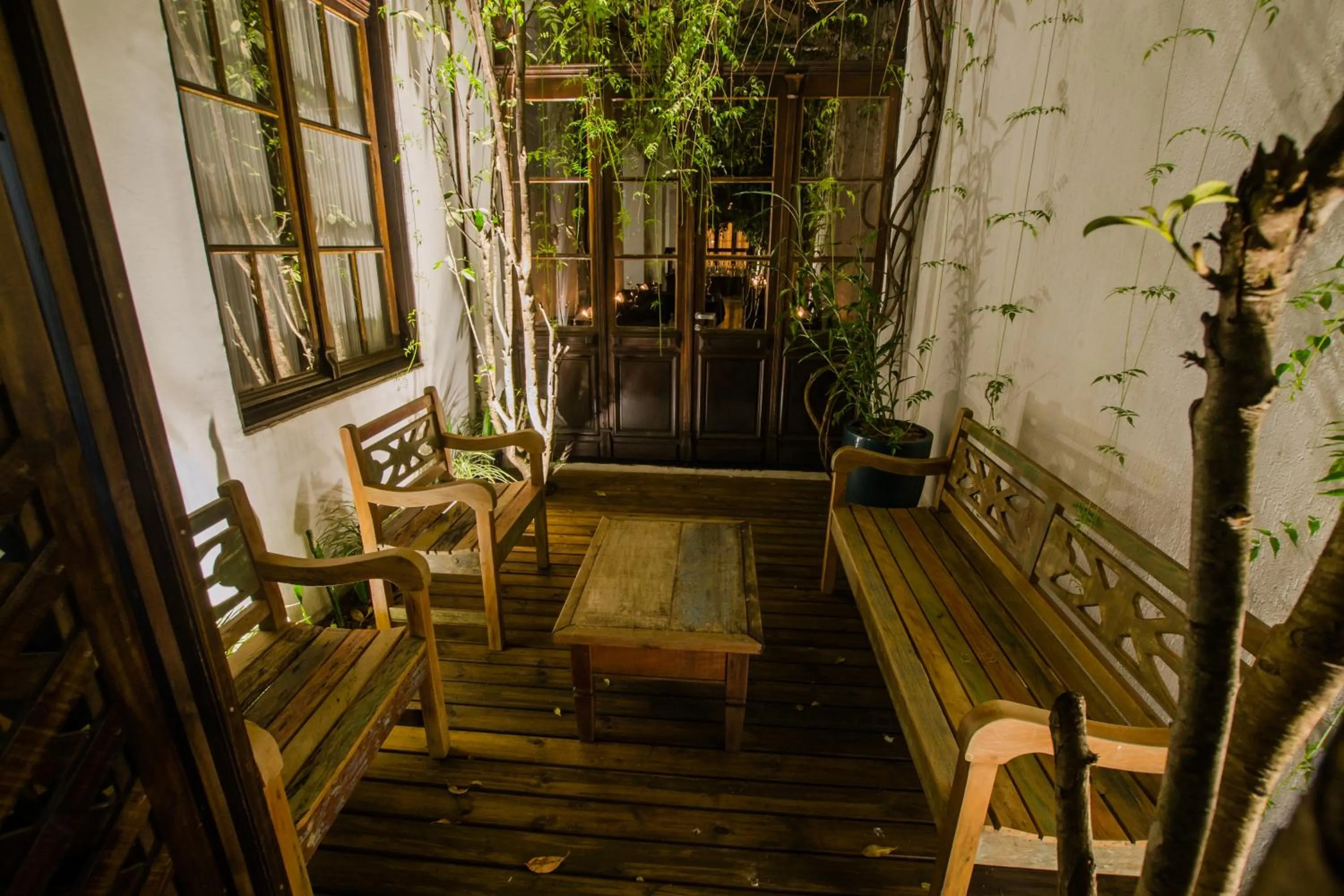 Garden in Johnscher by SJ - San Juan Curitiba