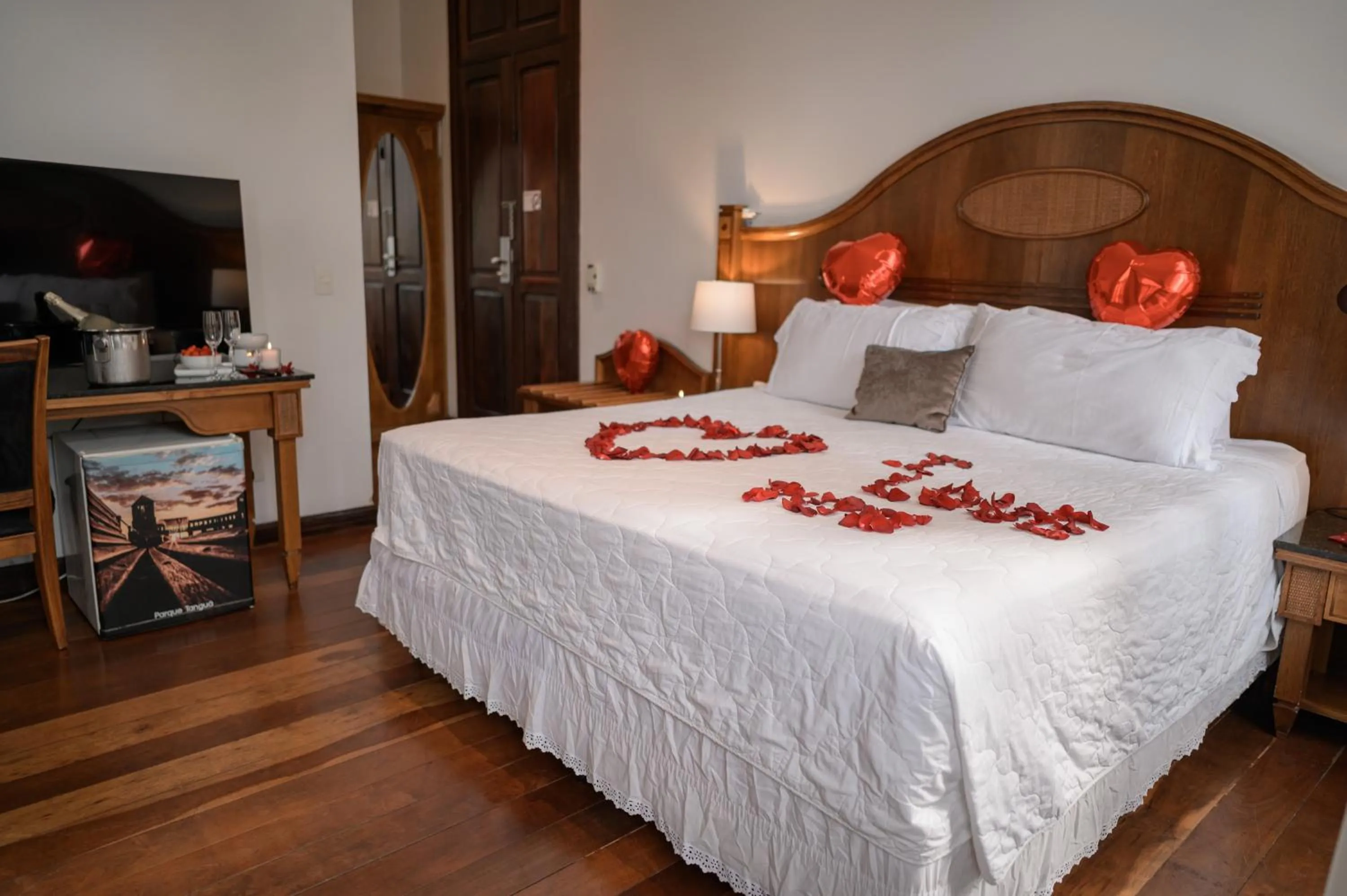 Bed in Johnscher by SJ - San Juan Curitiba