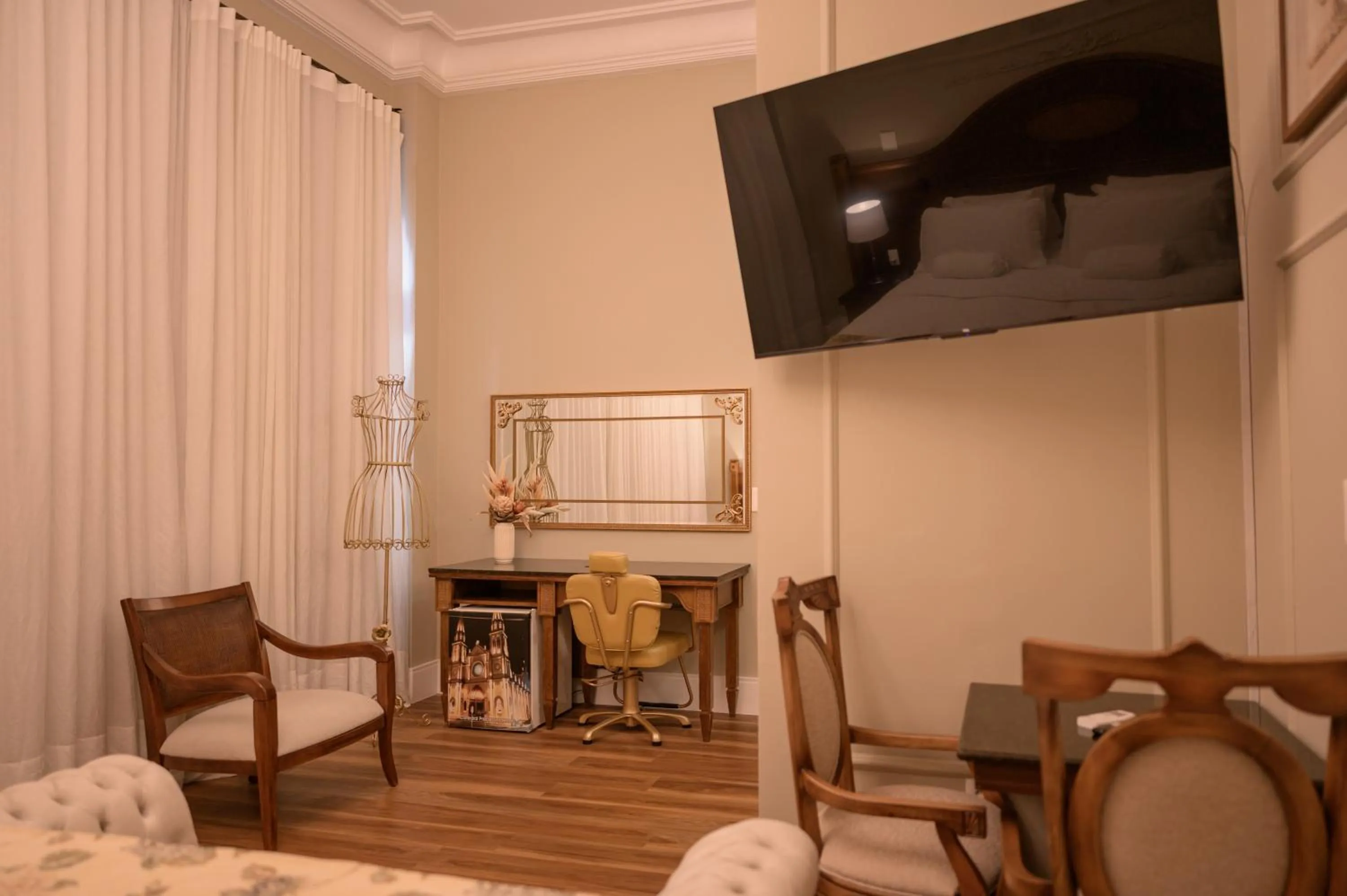 TV and multimedia in Johnscher by SJ - San Juan Curitiba