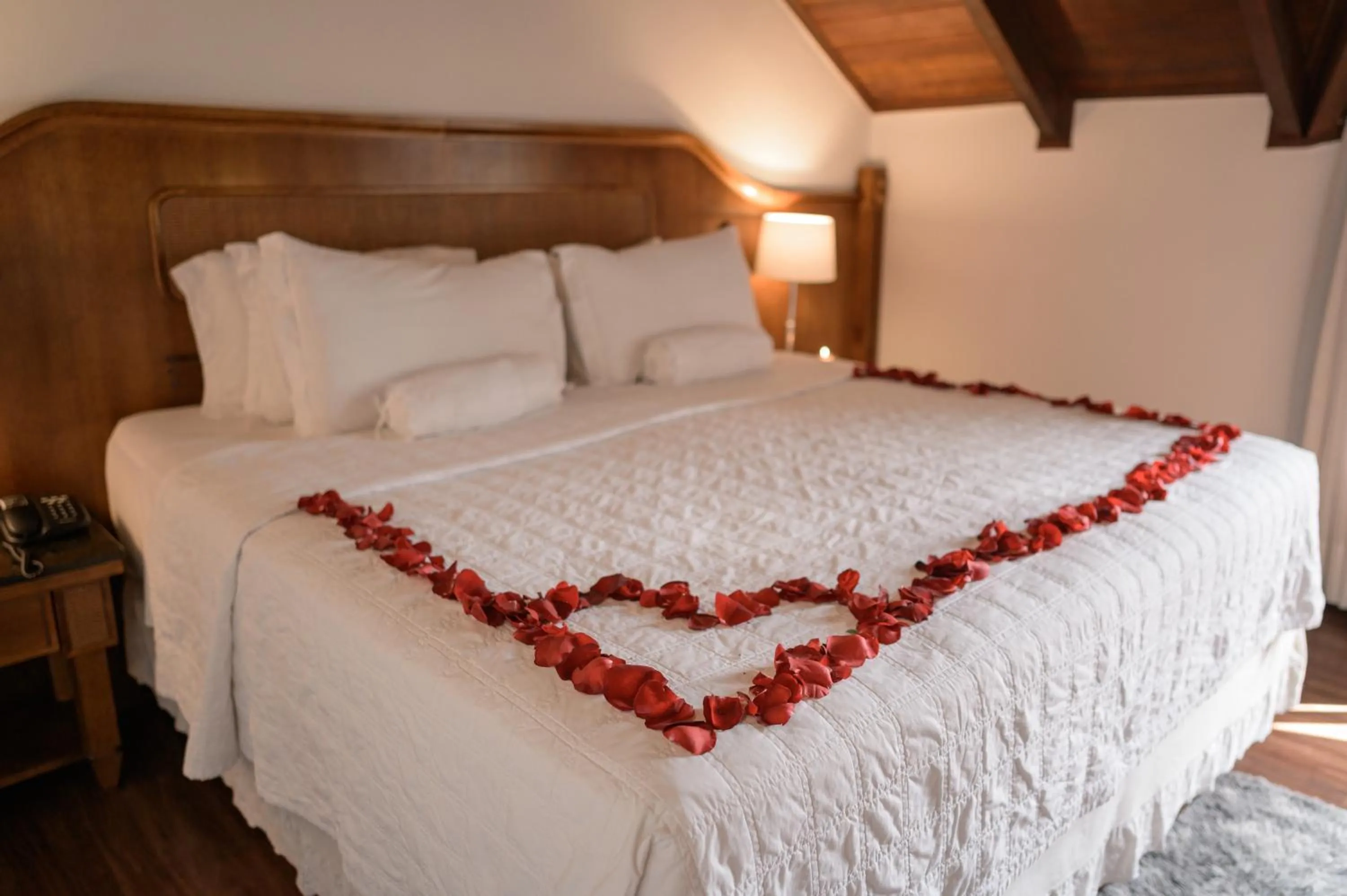 Bed in Johnscher by SJ - San Juan Curitiba