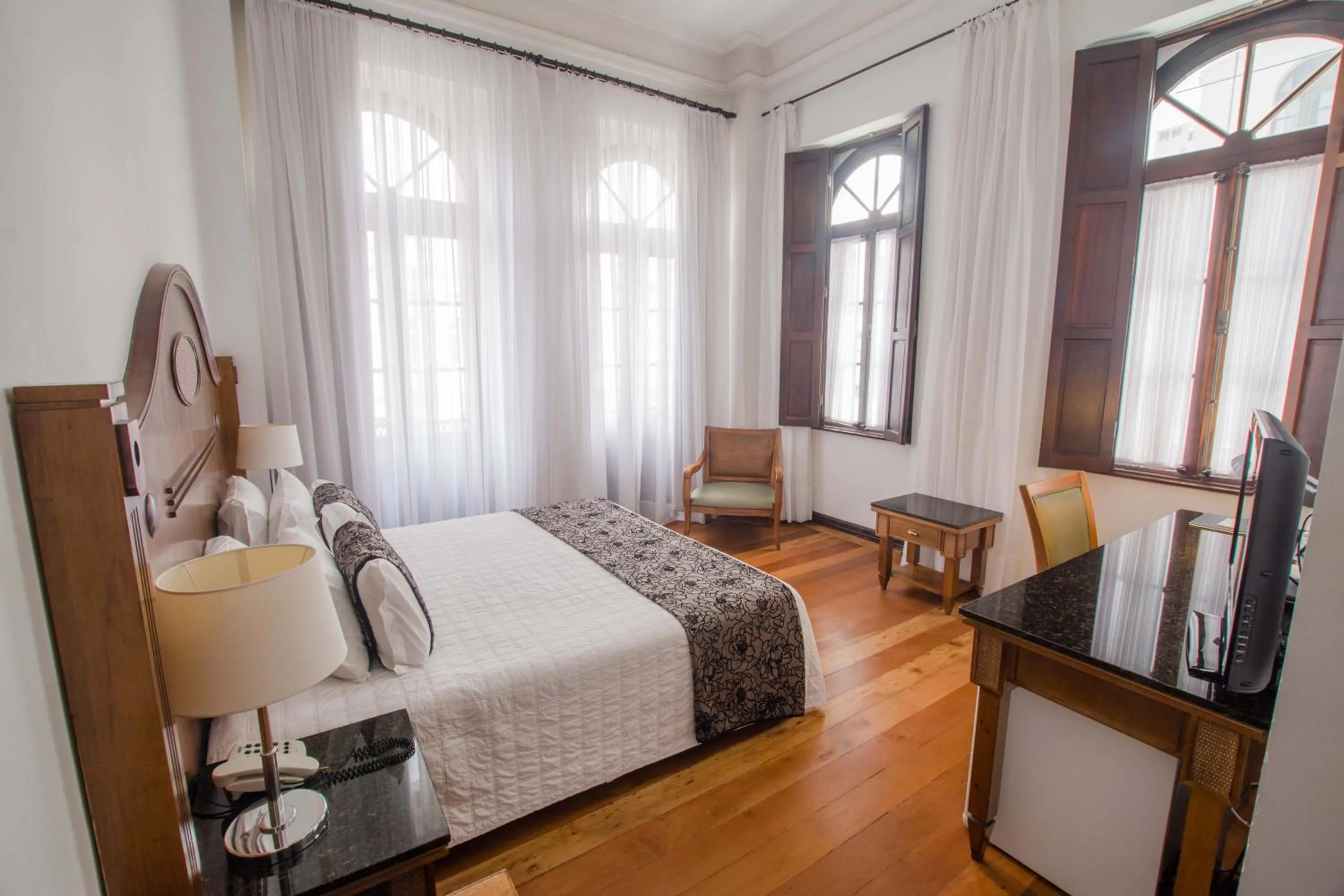 Bed in Johnscher by SJ - San Juan Curitiba