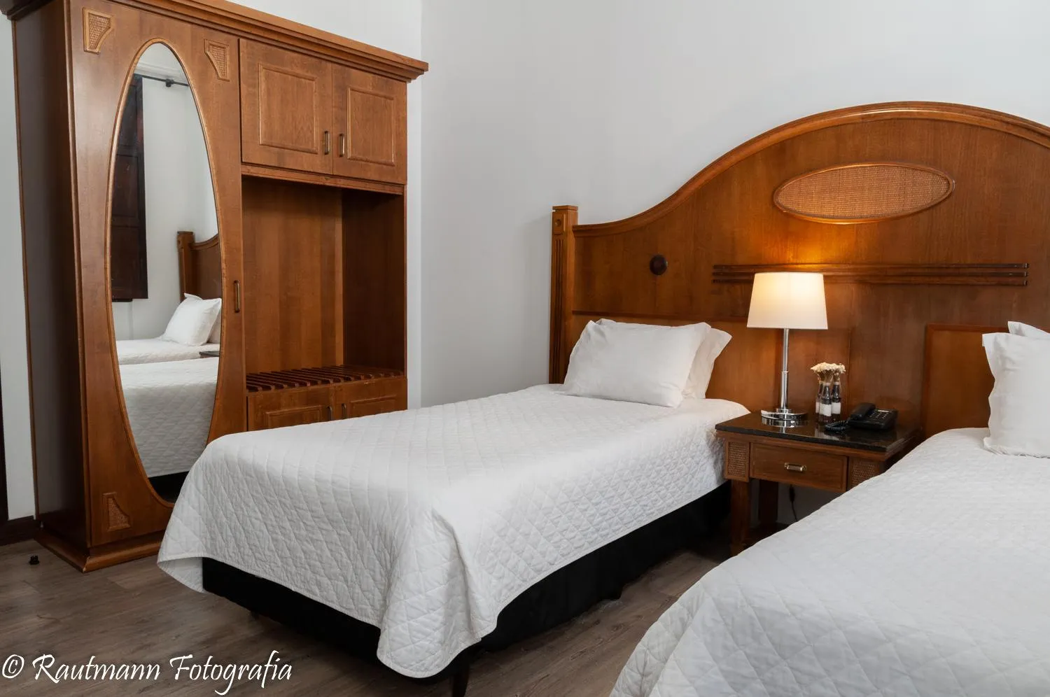 Bedroom, Bed in Johnscher by SJ - San Juan Curitiba