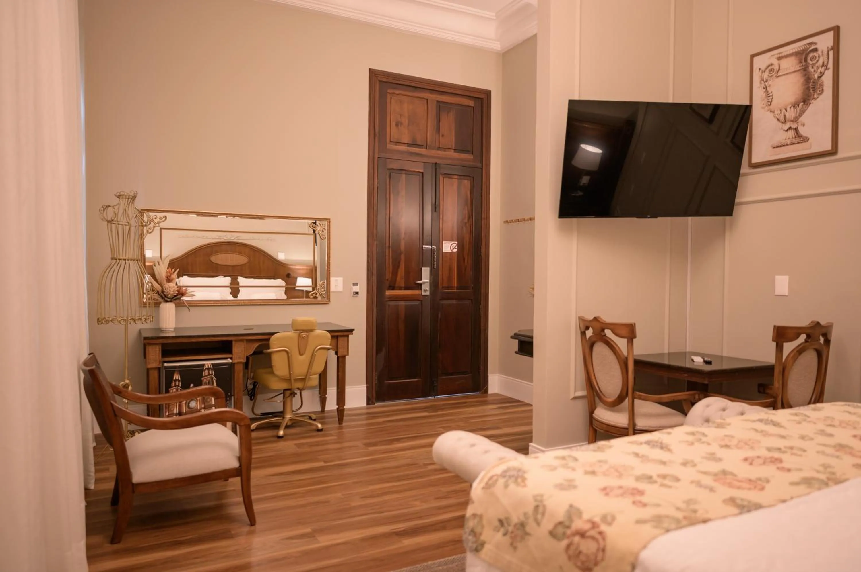 TV and multimedia, Bed in Johnscher by SJ - San Juan Curitiba