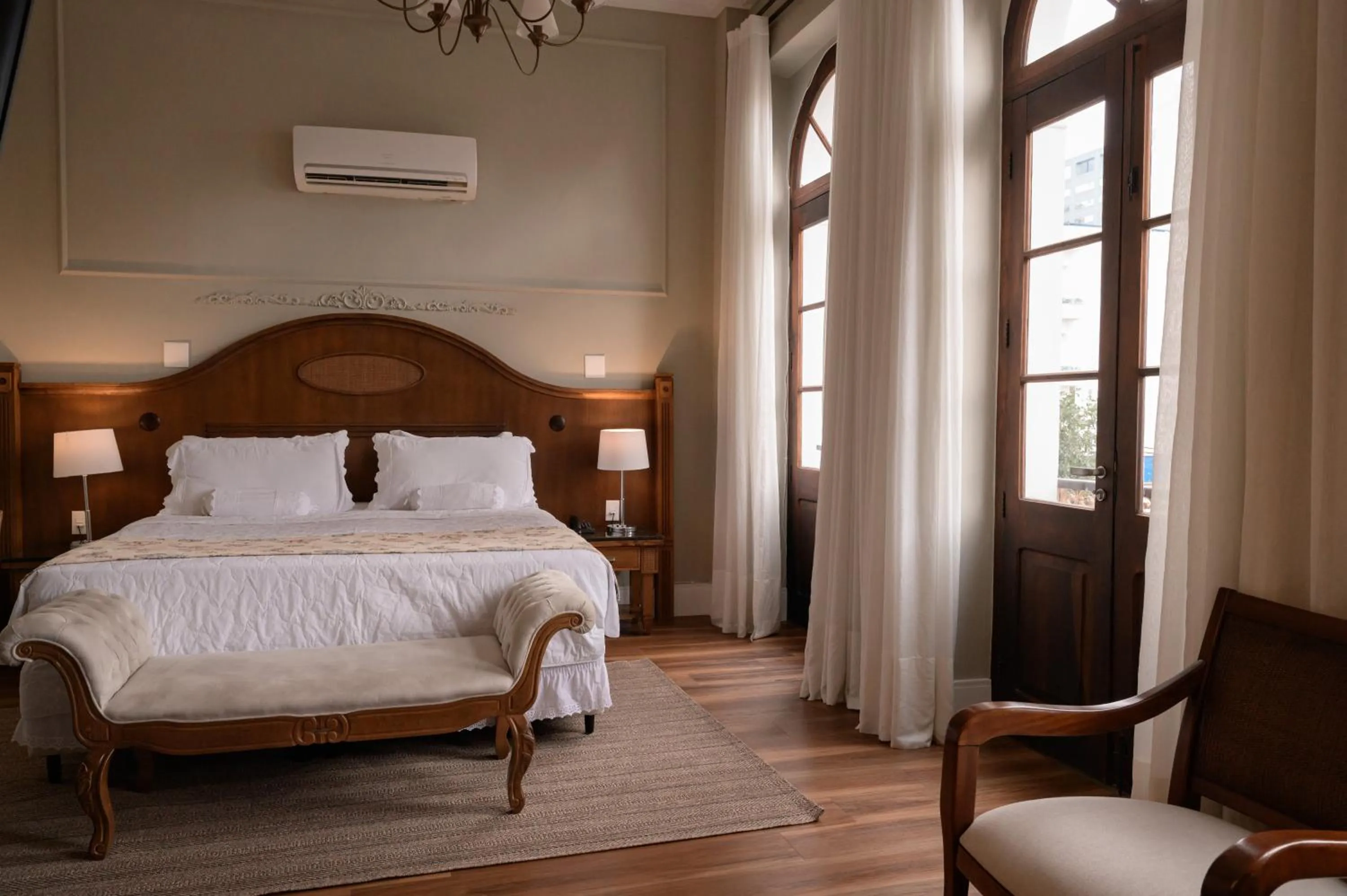 Bed in Johnscher by SJ - San Juan Curitiba