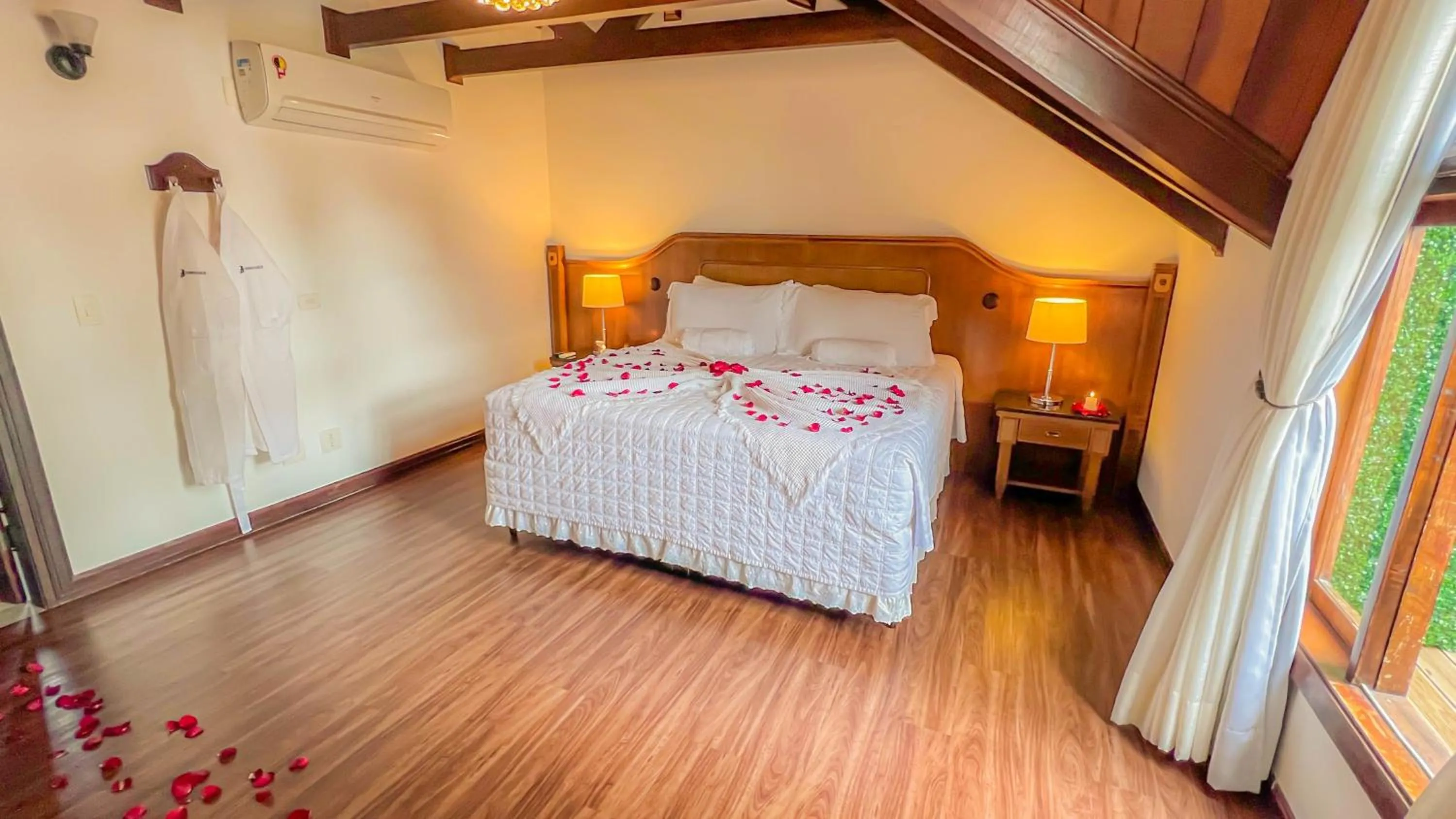 Bedroom, Bed in Johnscher by SJ - San Juan Curitiba