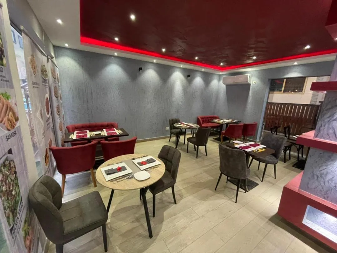 Restaurant/places to eat in Cocktail and Dreams Hotel