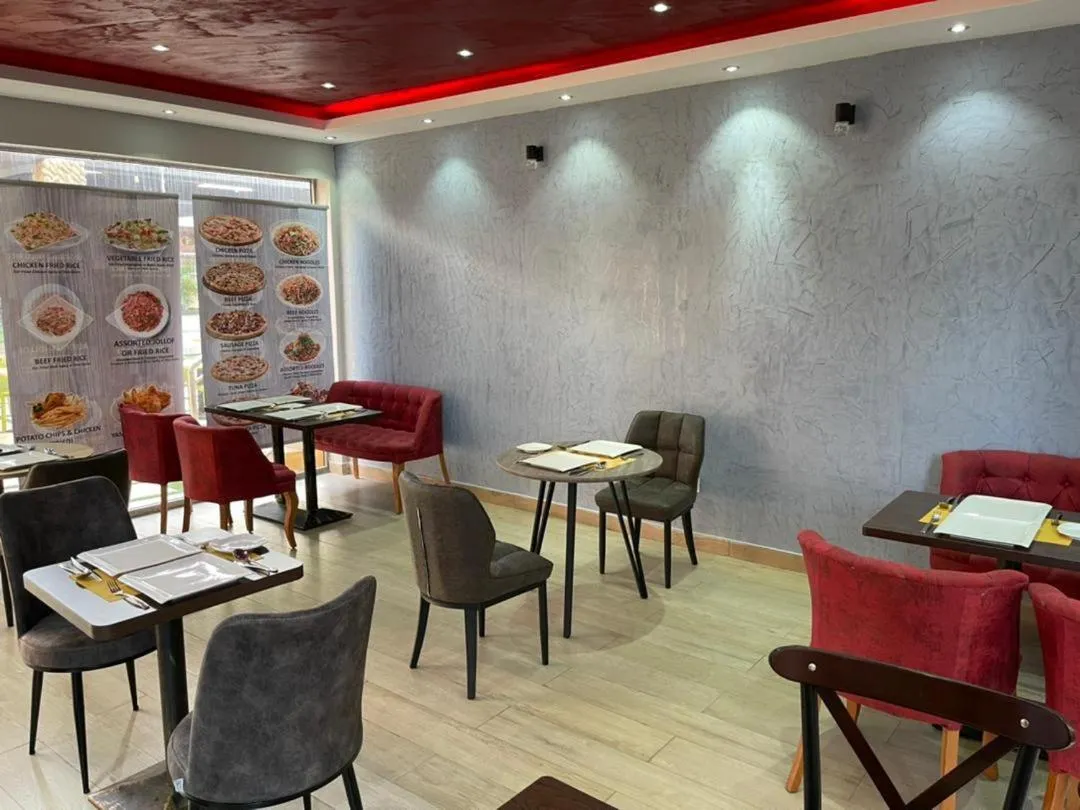 Restaurant/places to eat in Cocktail and Dreams Hotel