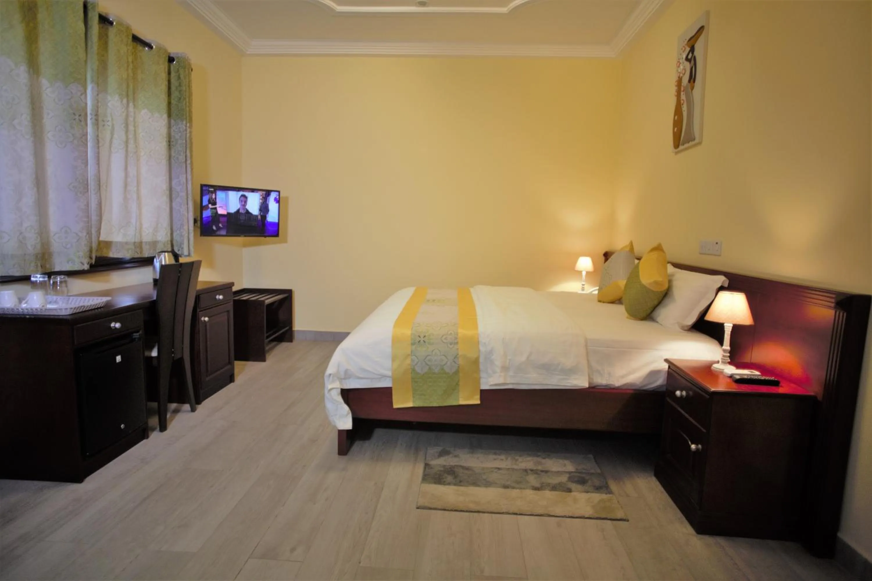 Photo of the whole room, Bed in Cocktail and Dreams Hotel