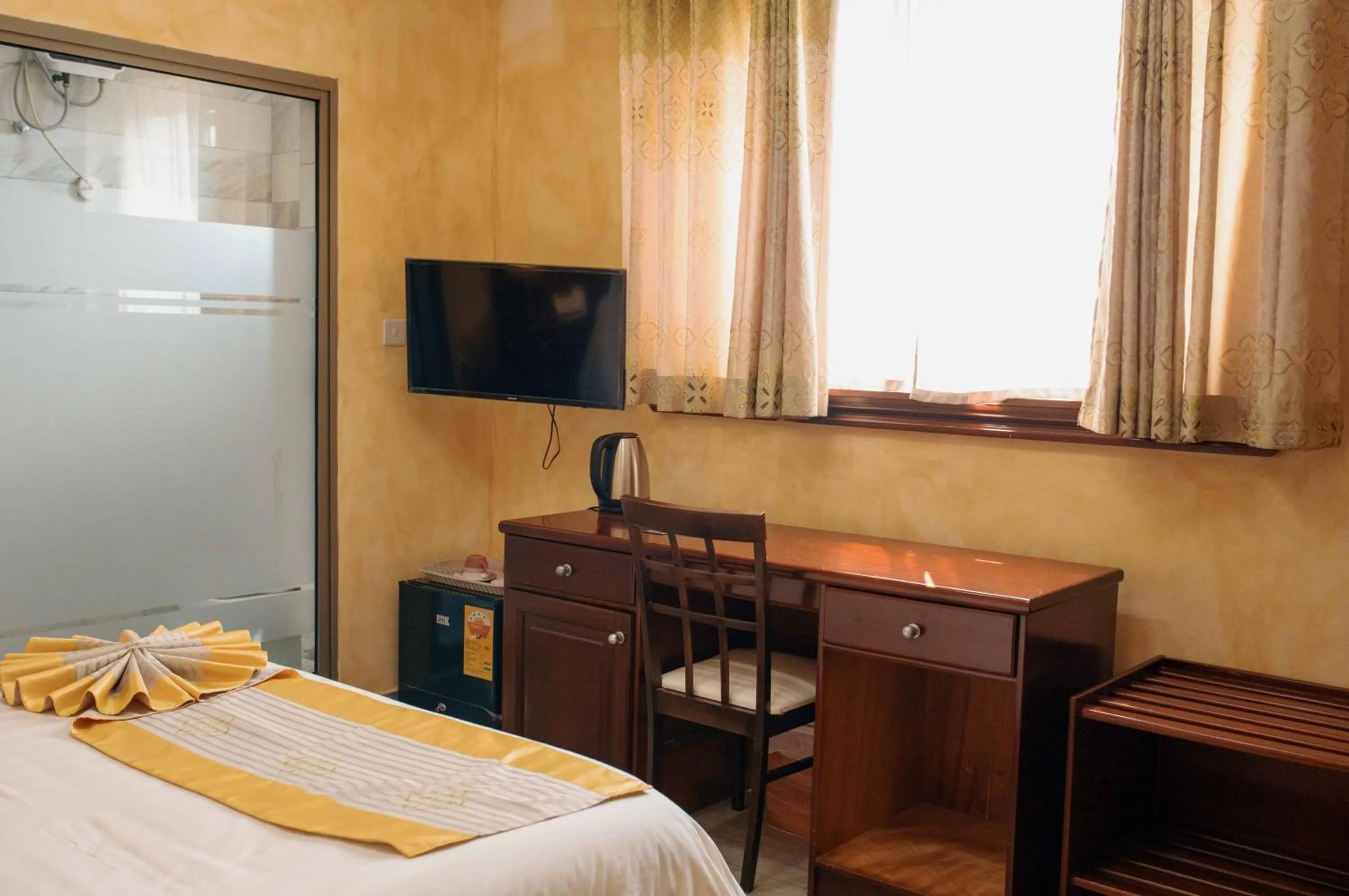 Bathroom, Bed in Cocktail and Dreams Hotel