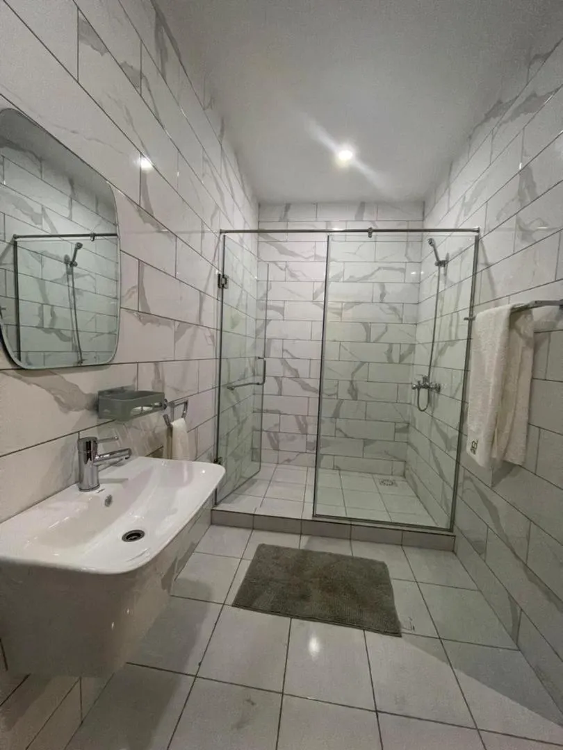 Bathroom in Cocktail and Dreams Hotel