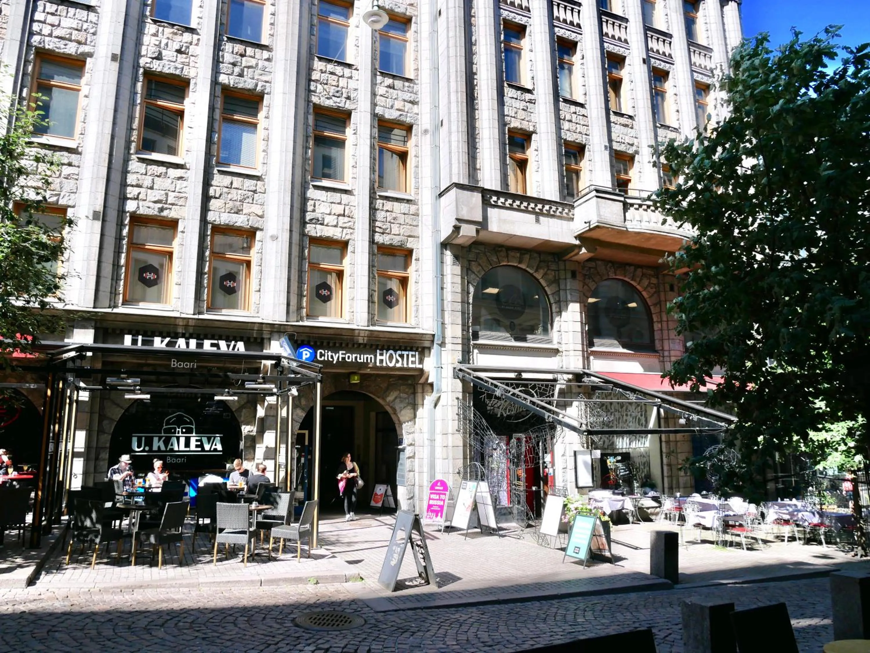 Restaurant/places to eat in The Yard Hostel