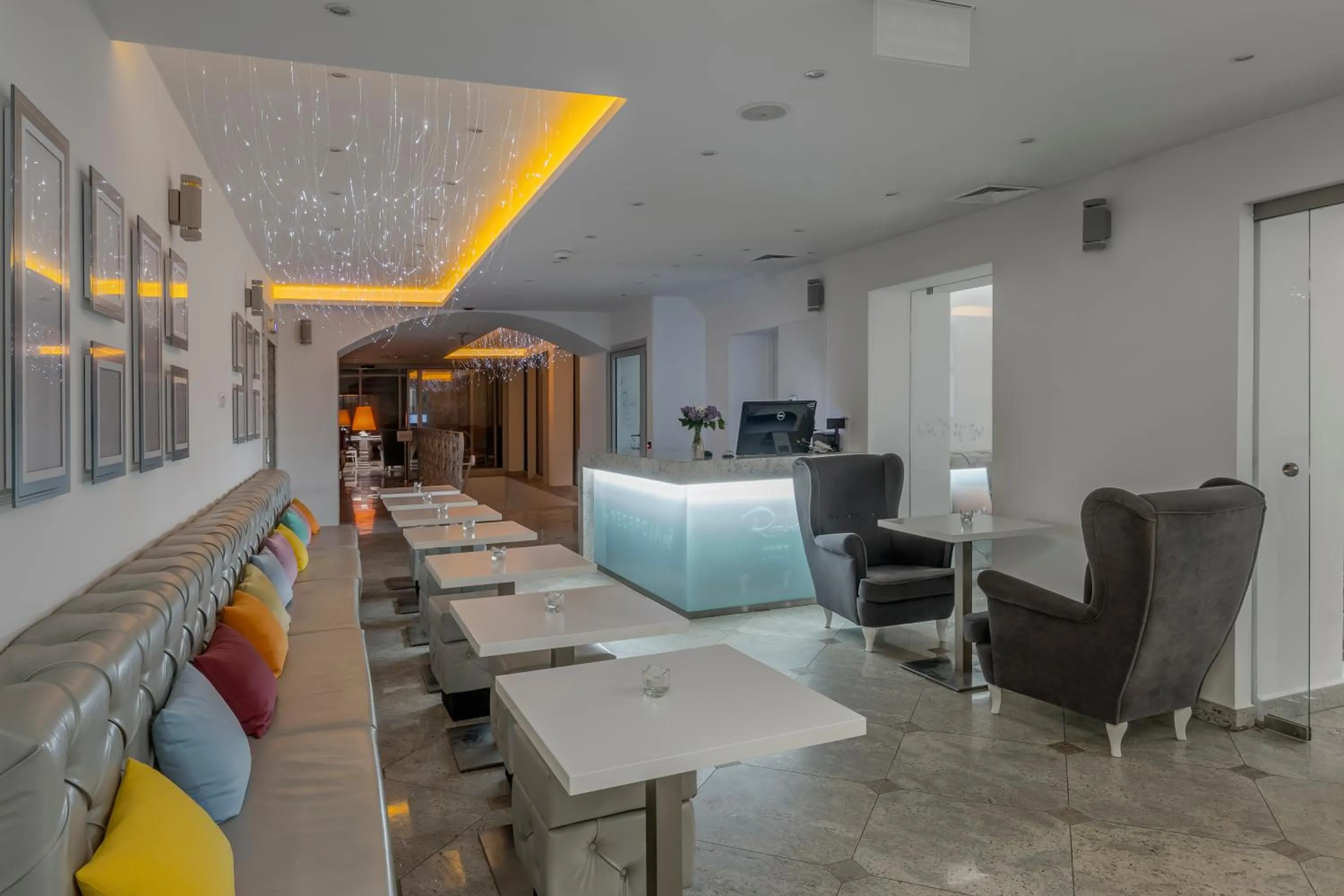 Lobby or reception in Hotel Rozbicki
