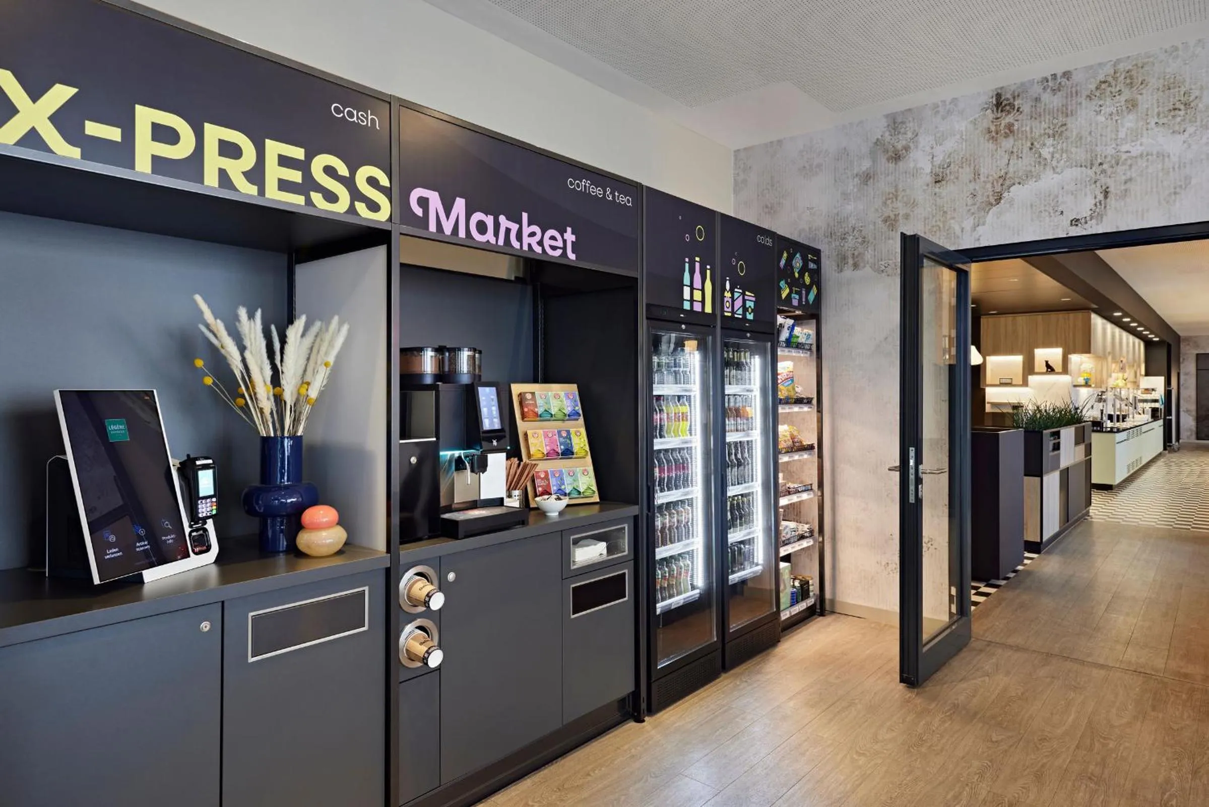 Lobby or reception in LEGERE EXPRESS Bielefeld