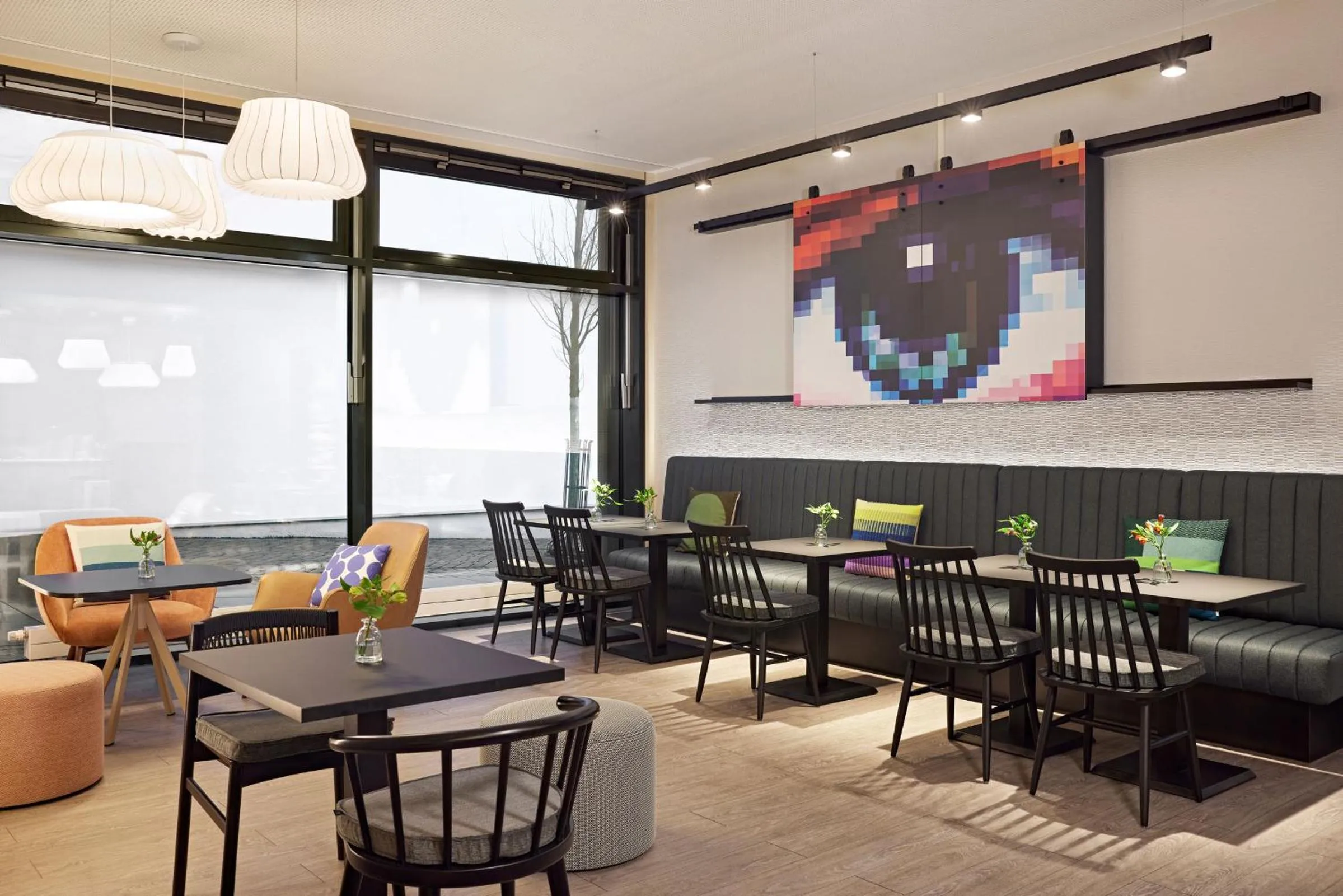 Seating area in LEGERE EXPRESS Bielefeld