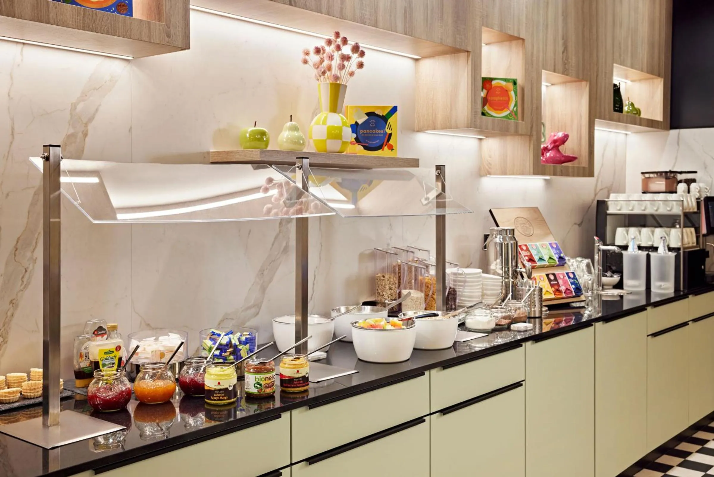 Breakfast in LEGERE EXPRESS Bielefeld