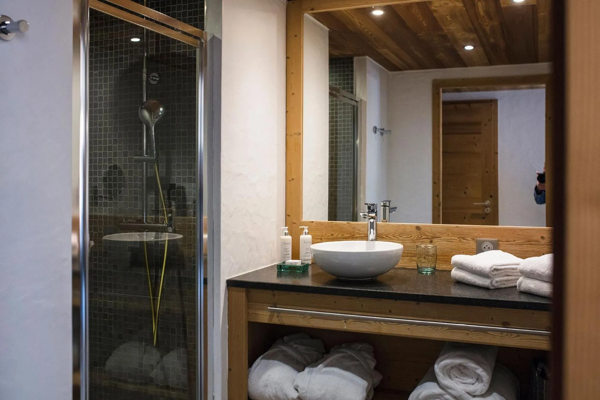 Bathroom in Les Cimes