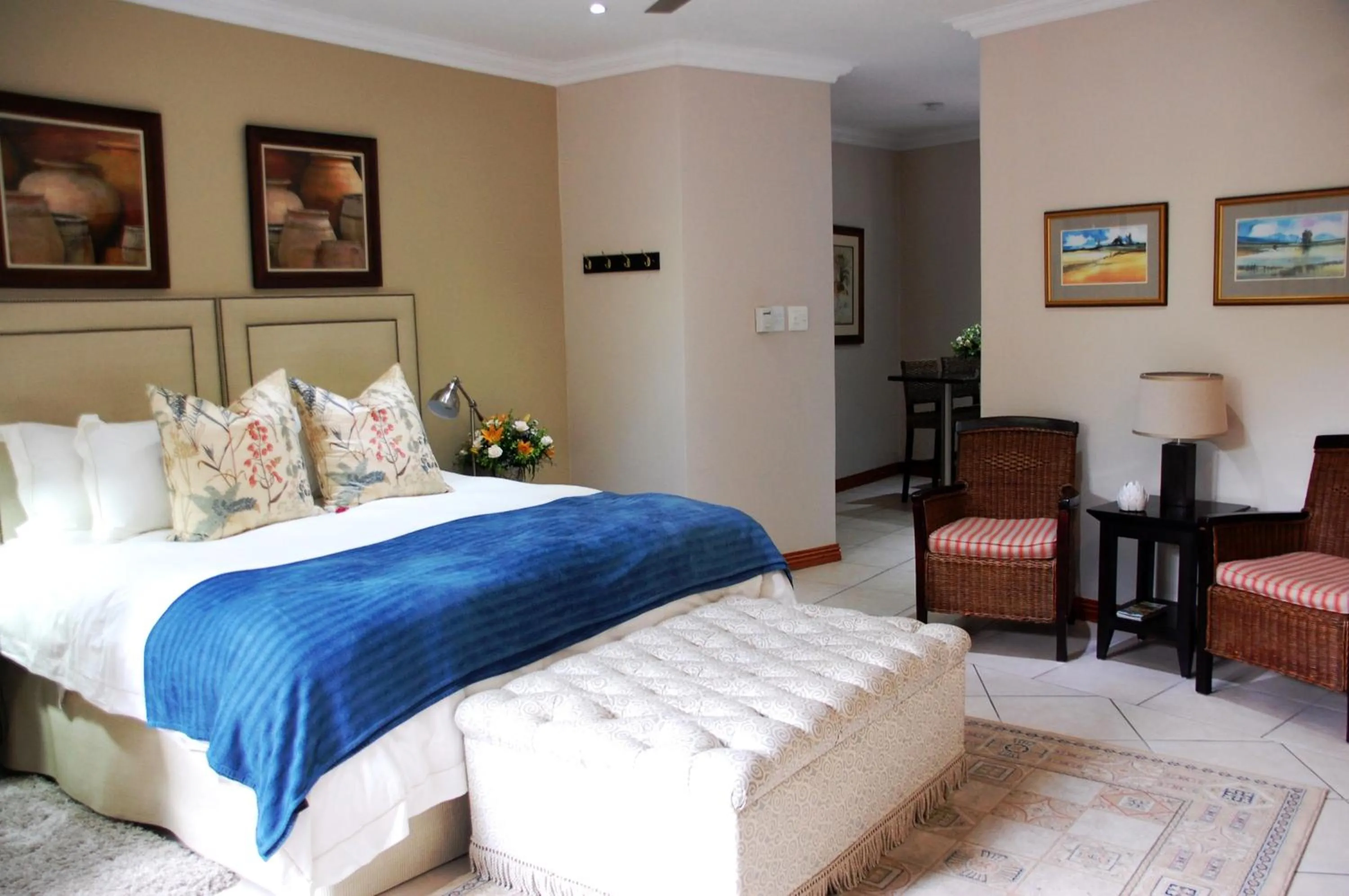Patio, Bed in Rivonia Premier Lodge