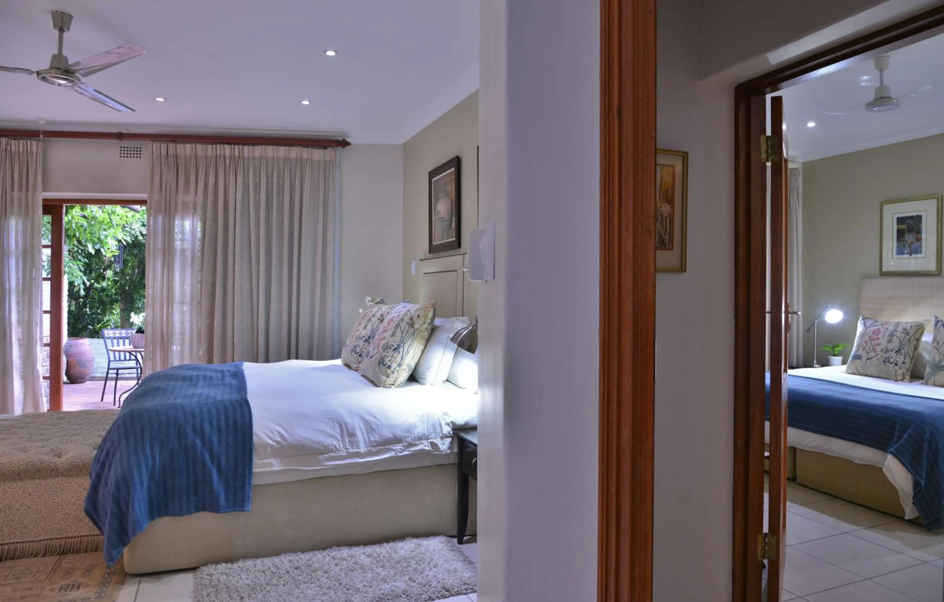 Patio, Bed in Rivonia Premier Lodge