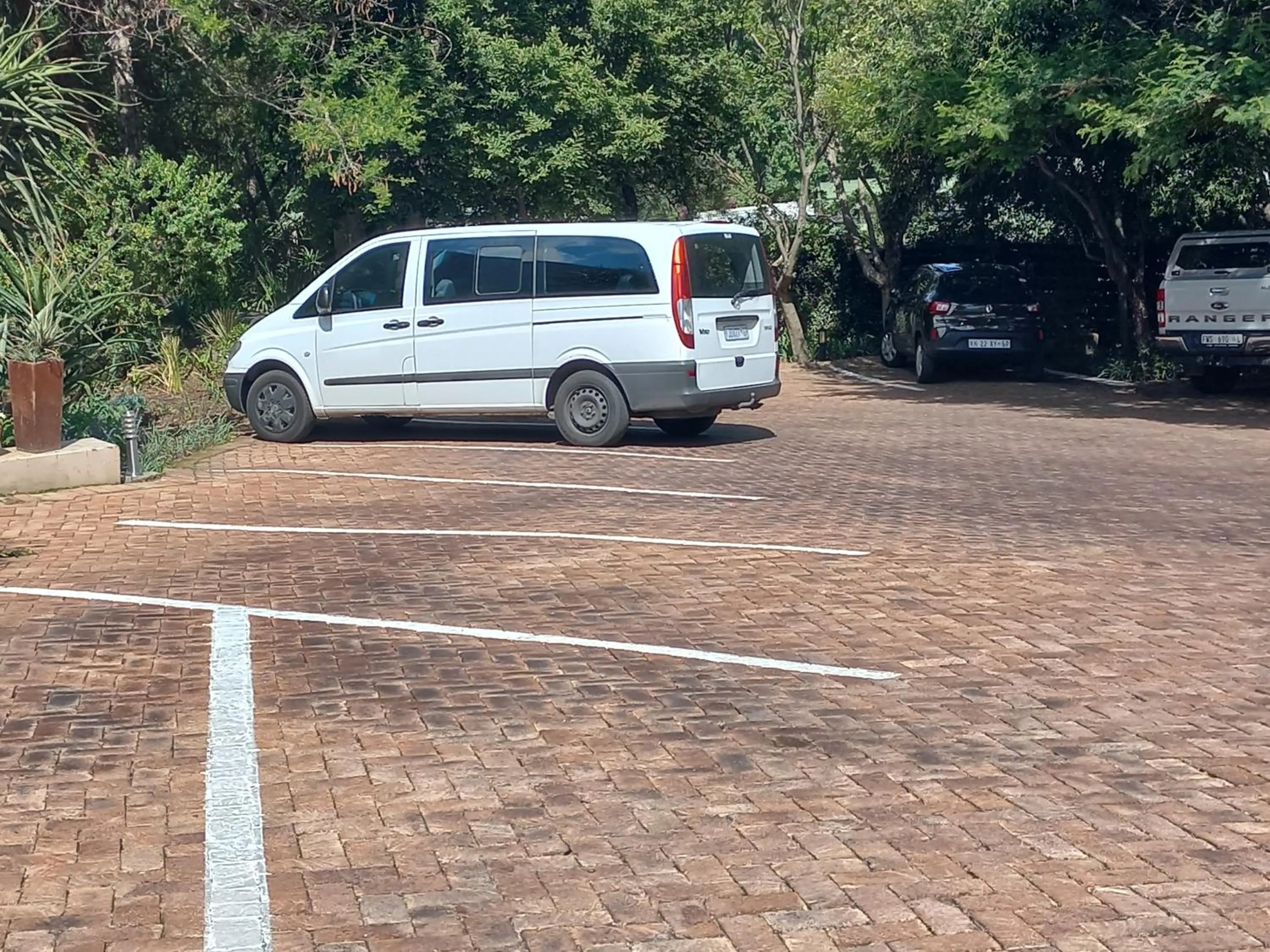 Parking in Rivonia Premier Lodge