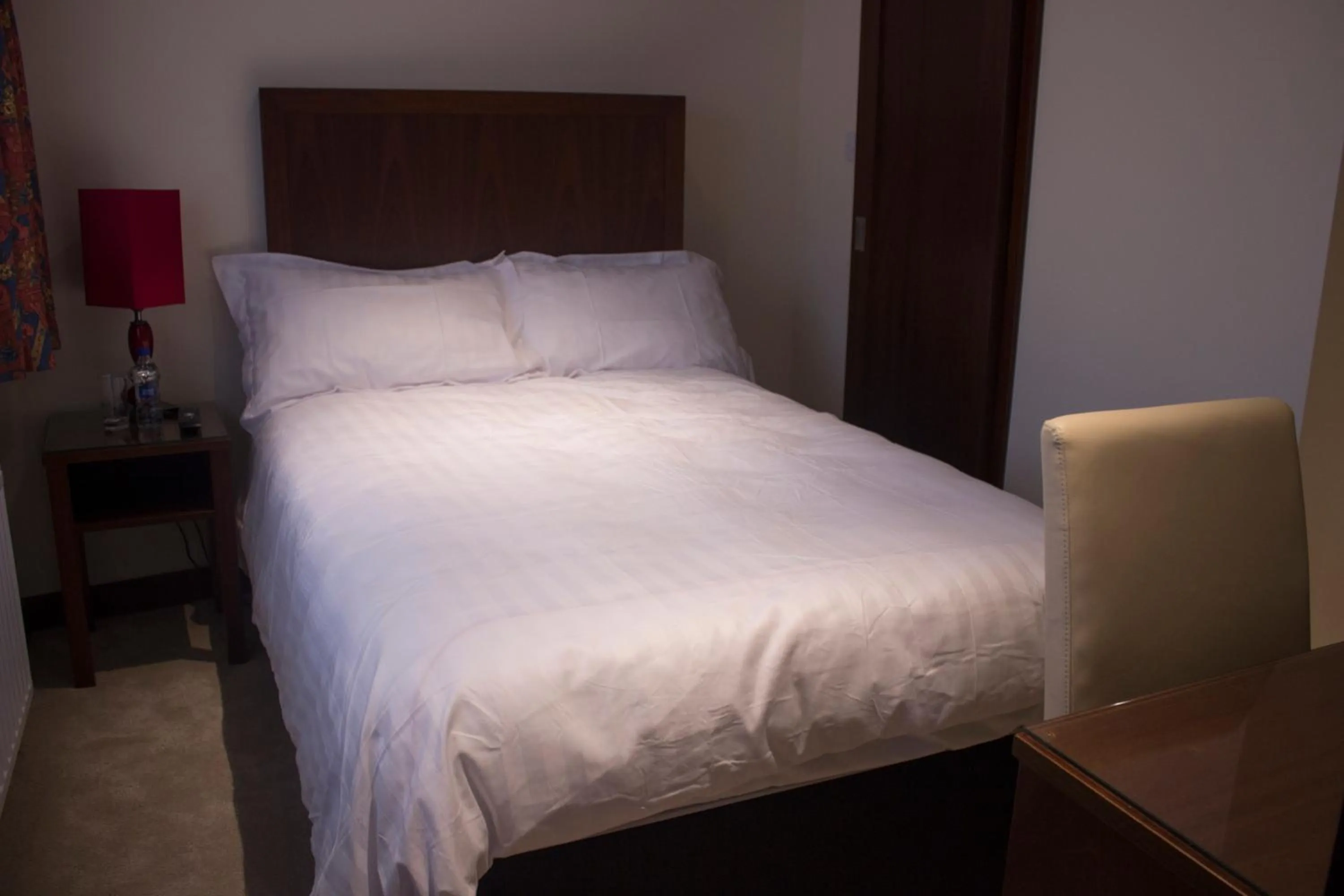 Photo of the whole room, Bed in Beaumont House