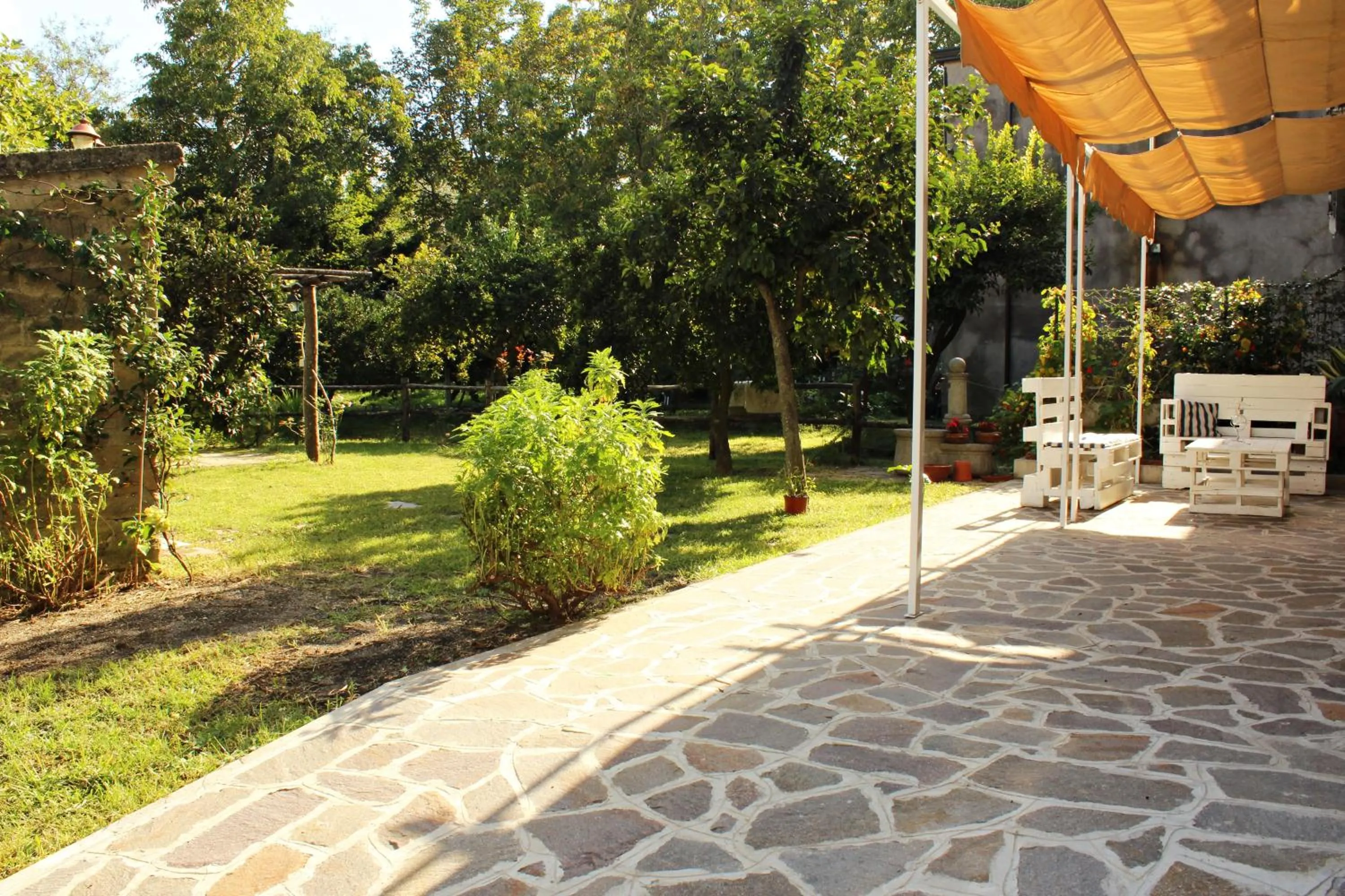 Garden in Il Moro Bianco