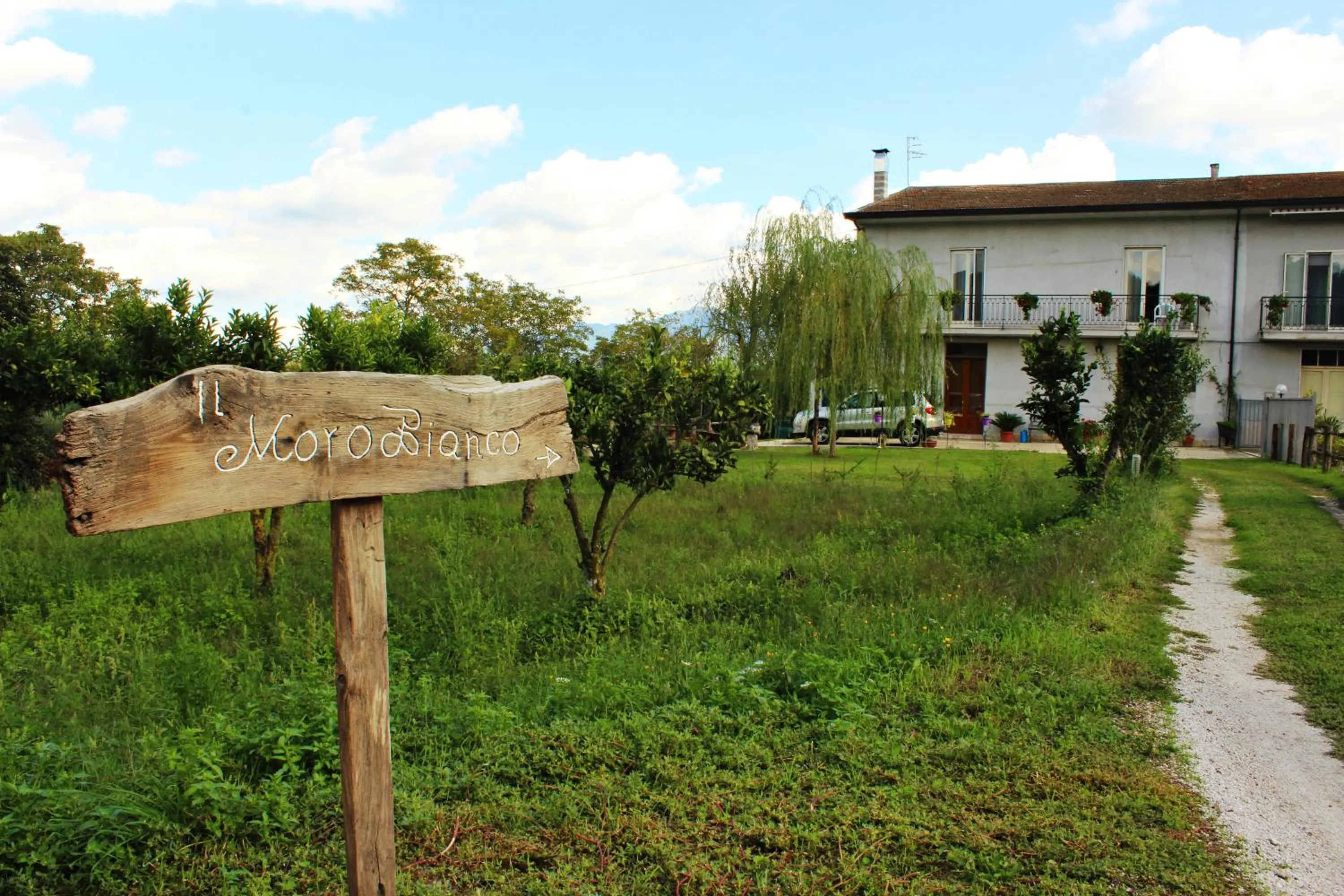 Facade/entrance in Il Moro Bianco