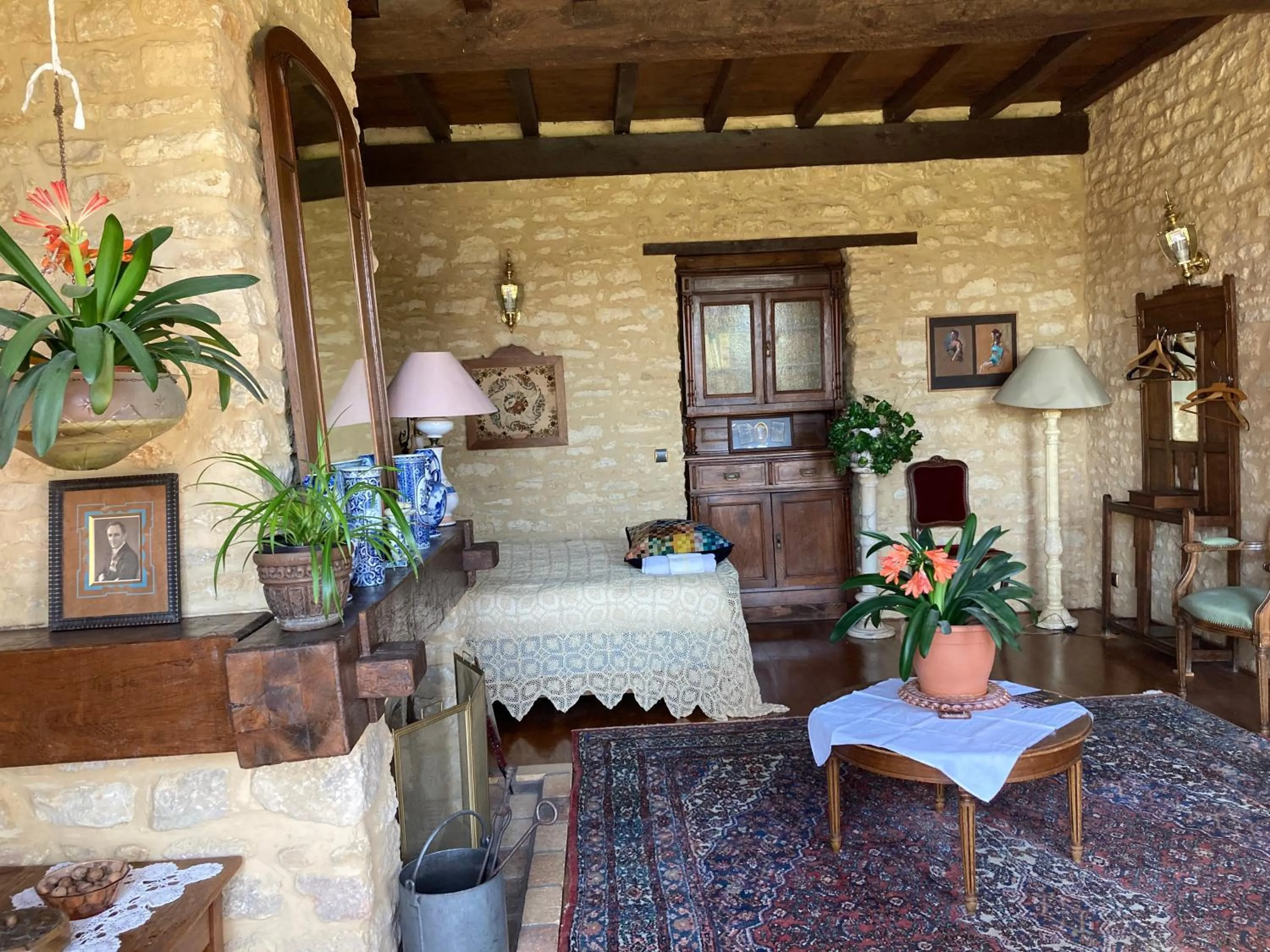 Bed in Maison Les Beaux Arts