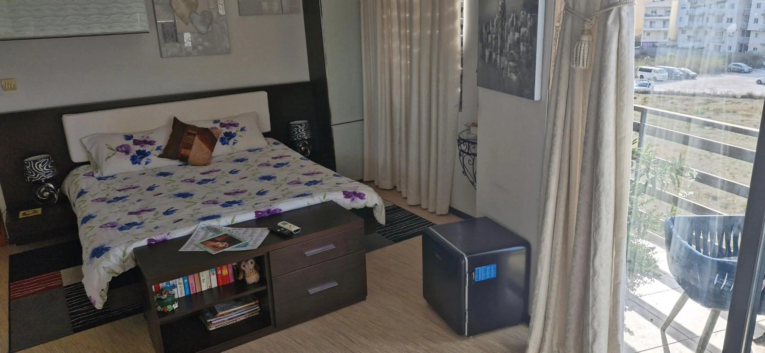 Bedroom, Bed in Sunshine Court