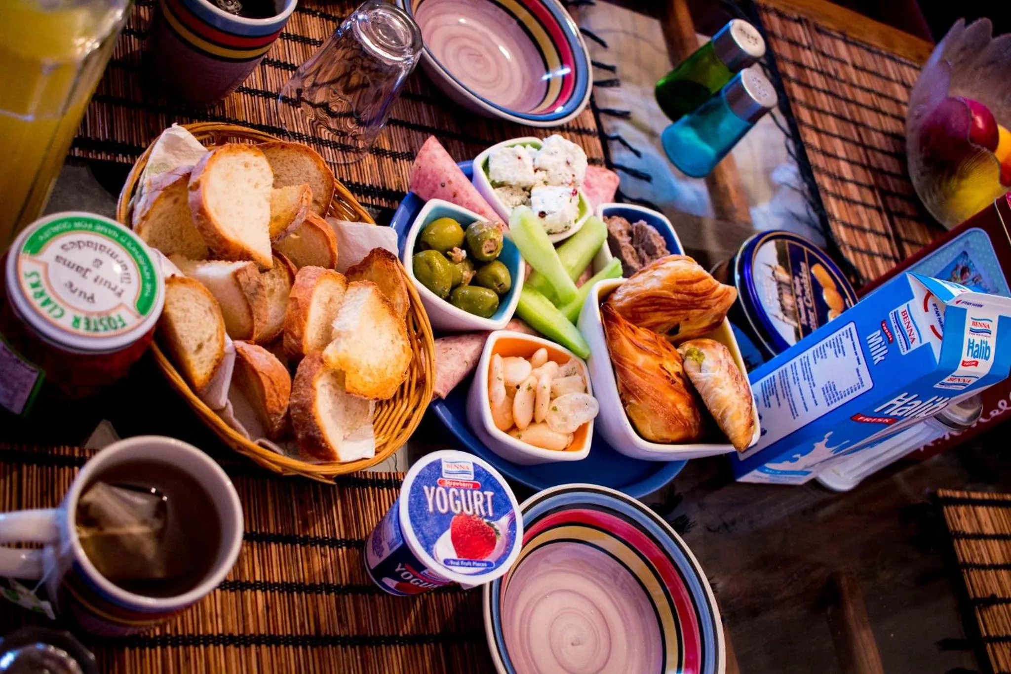 Breakfast in Sunshine Court