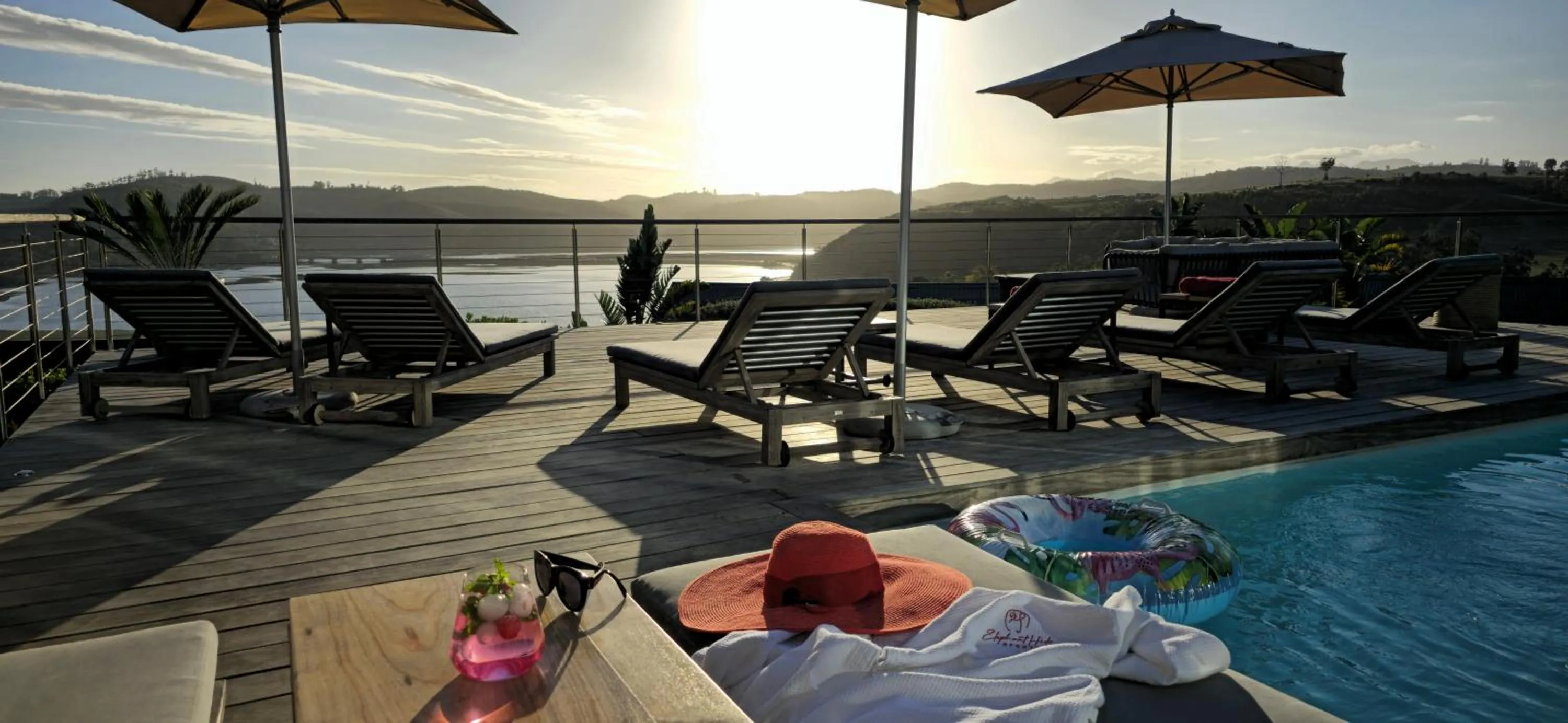 Pool view in Elephant Hide of Knysna Guest Lodge
