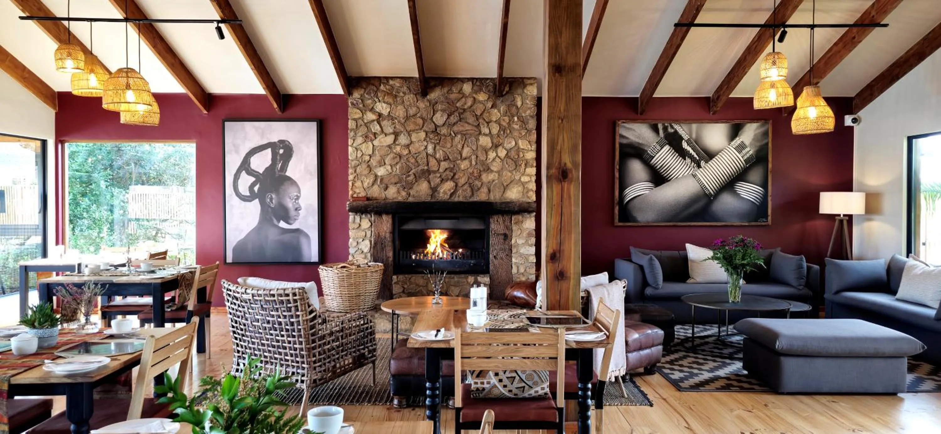 Lounge or bar in Elephant Hide of Knysna Guest Lodge