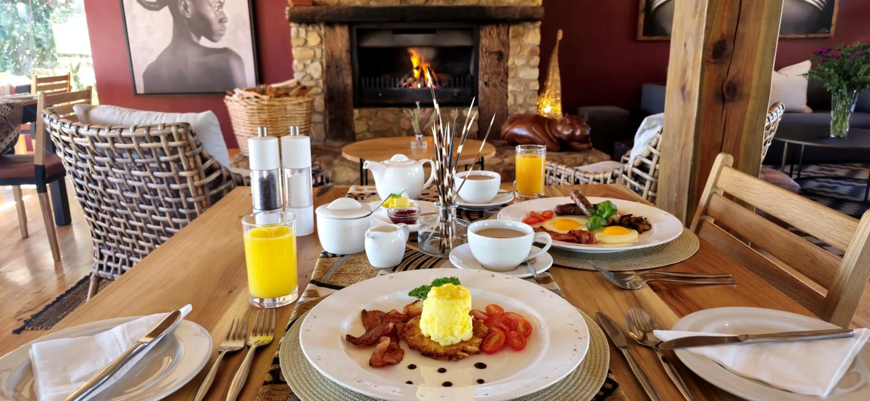 Breakfast in Elephant Hide of Knysna Guest Lodge