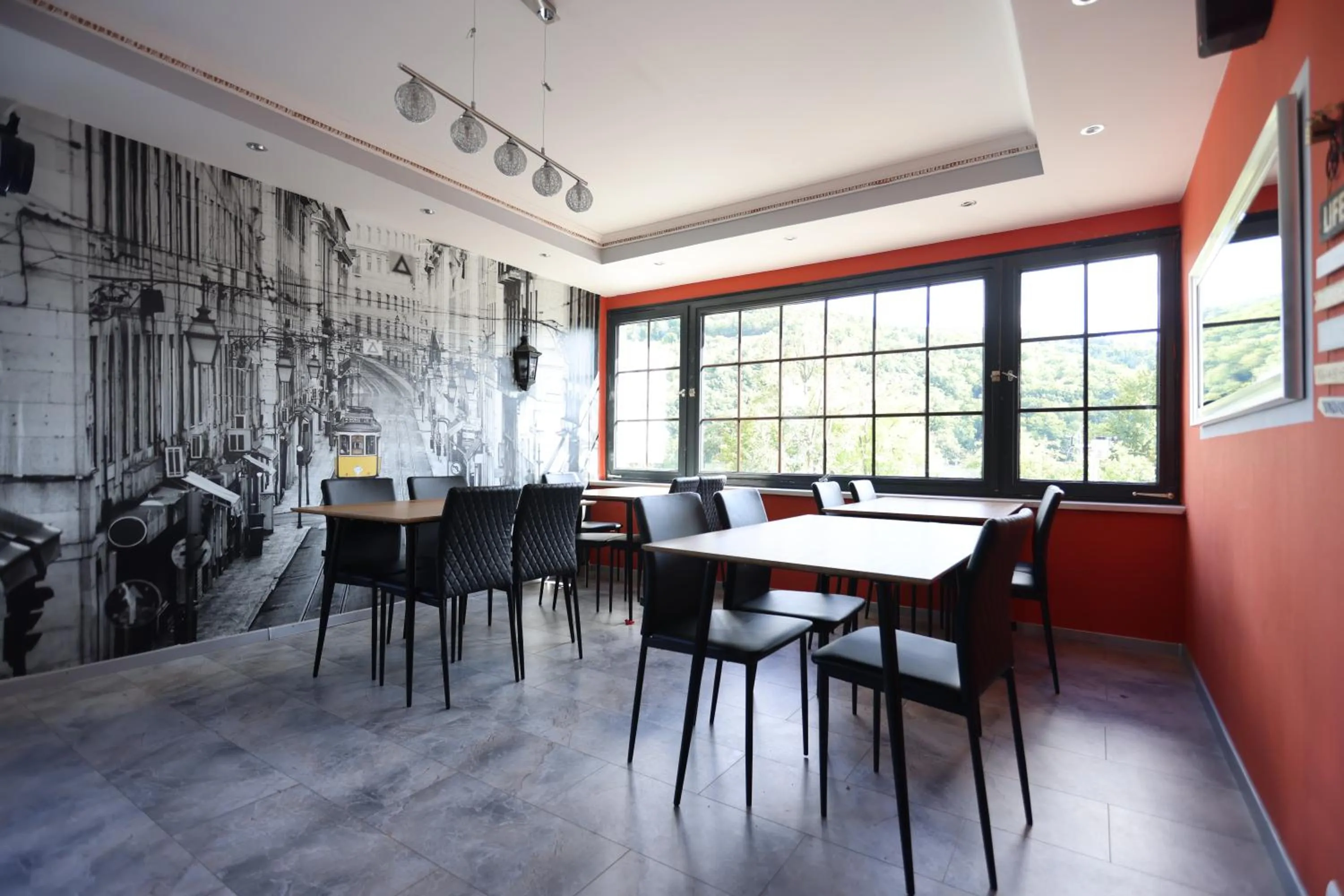 Breakfast in Hotel Seeblick Obermaubach