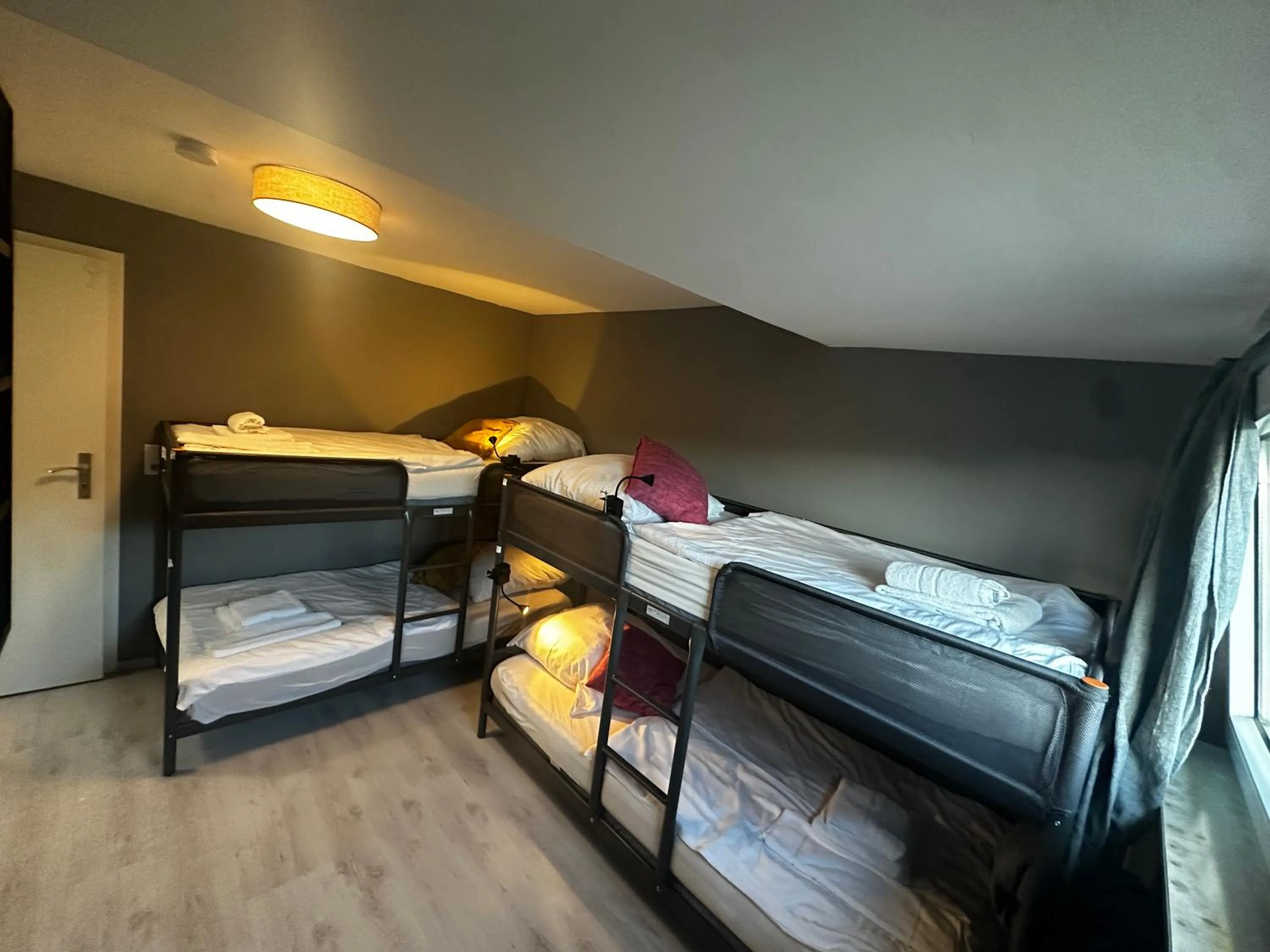 Bed in 4-Bed Female Dormitory Room in Green Seeblick Hotel am See