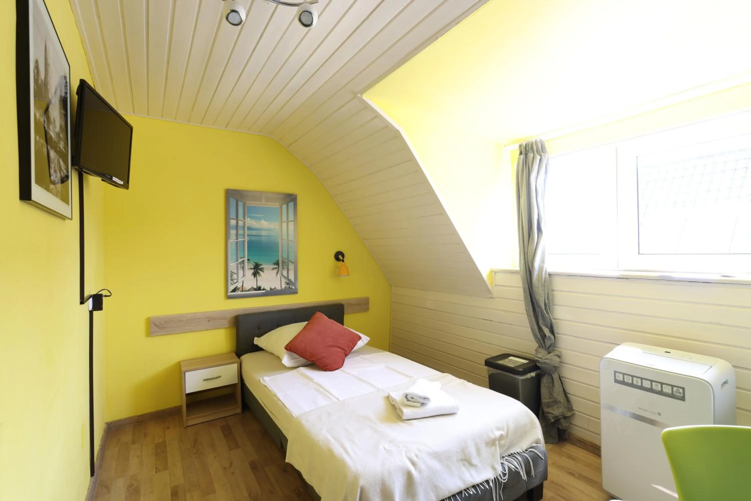 View (from property/room), Bed in Green Seeblick Hotel am See