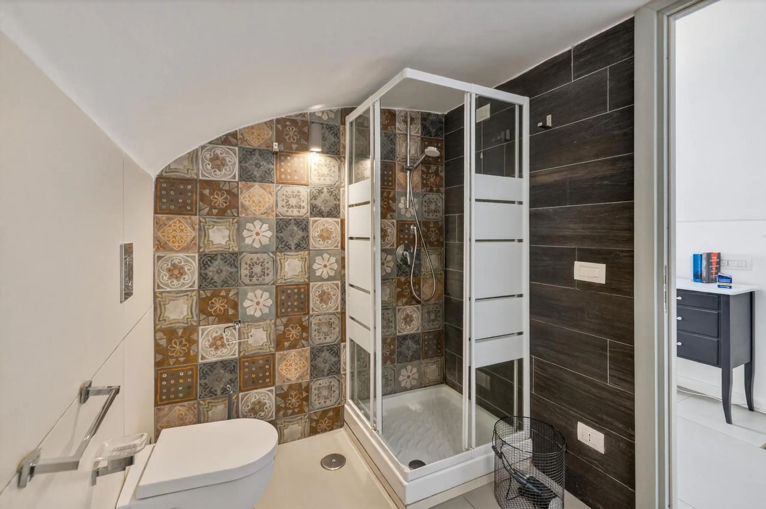 Shower in A Casa di Anna - Dimore Partenopee