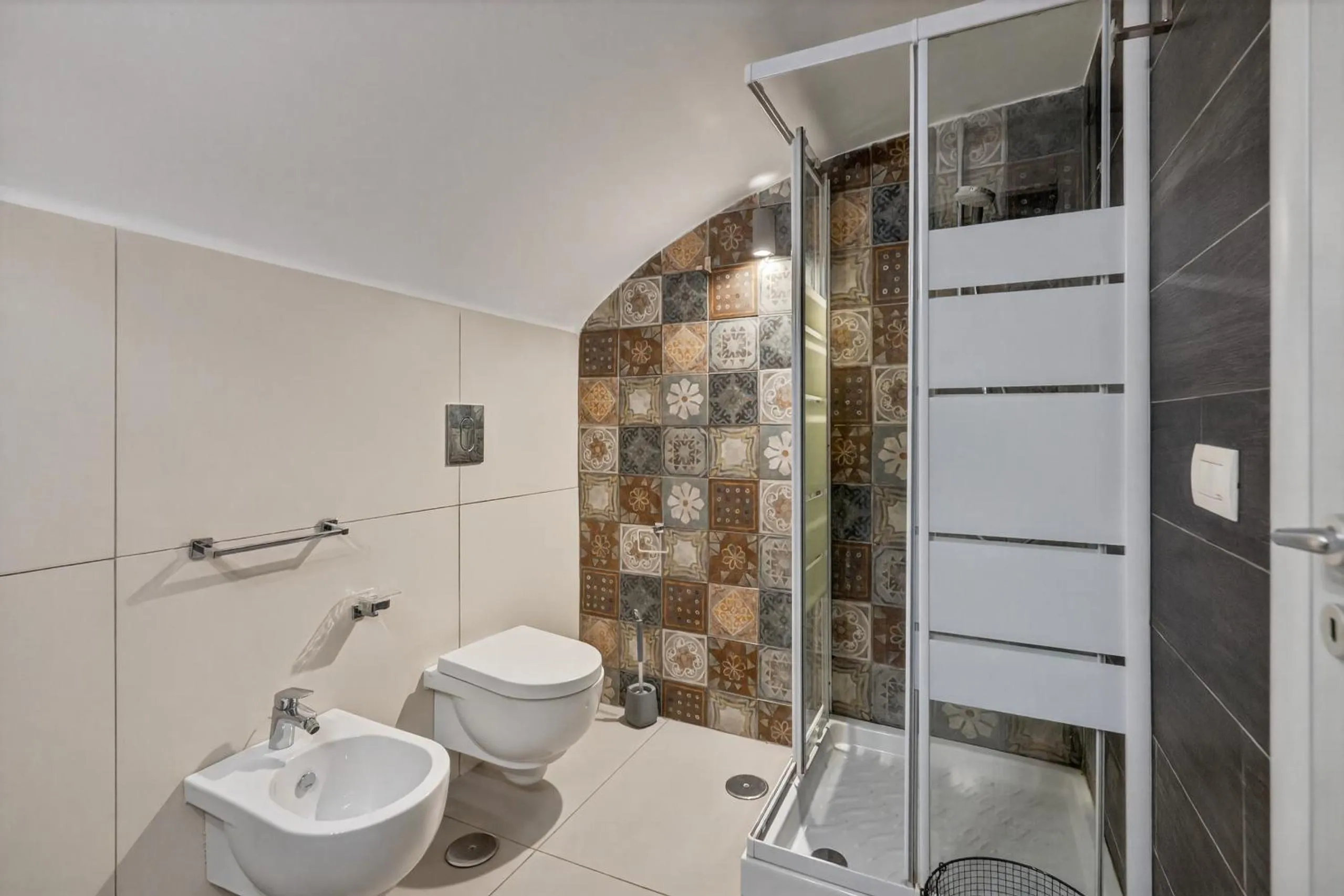Shower in A Casa di Anna - Dimore Partenopee