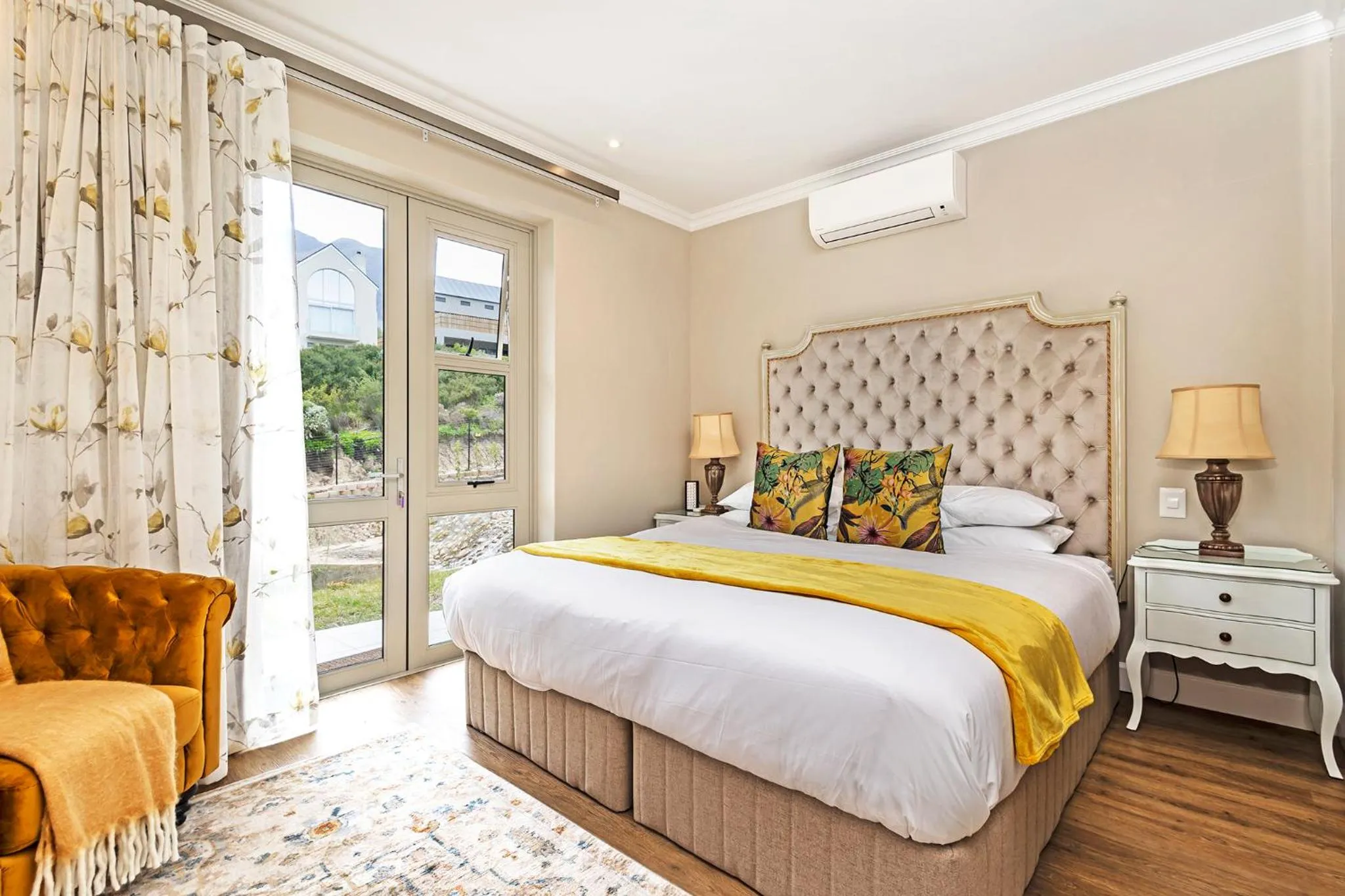 Bed in L'ermitage - Franschhoek Chateau & Villas