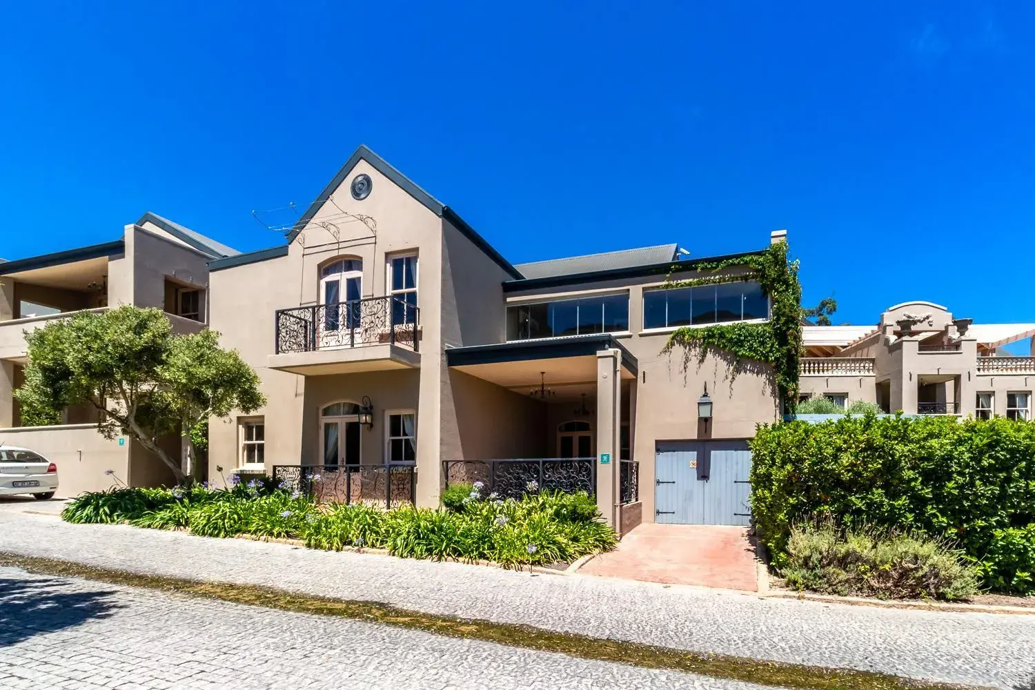 Two Bedroom Villa - Mountain View in L'ermitage - Franschhoek Chateau & Villas Two Bedroom Villa - Mountain View in L'ermitage - Franschhoek Chateau & Villas