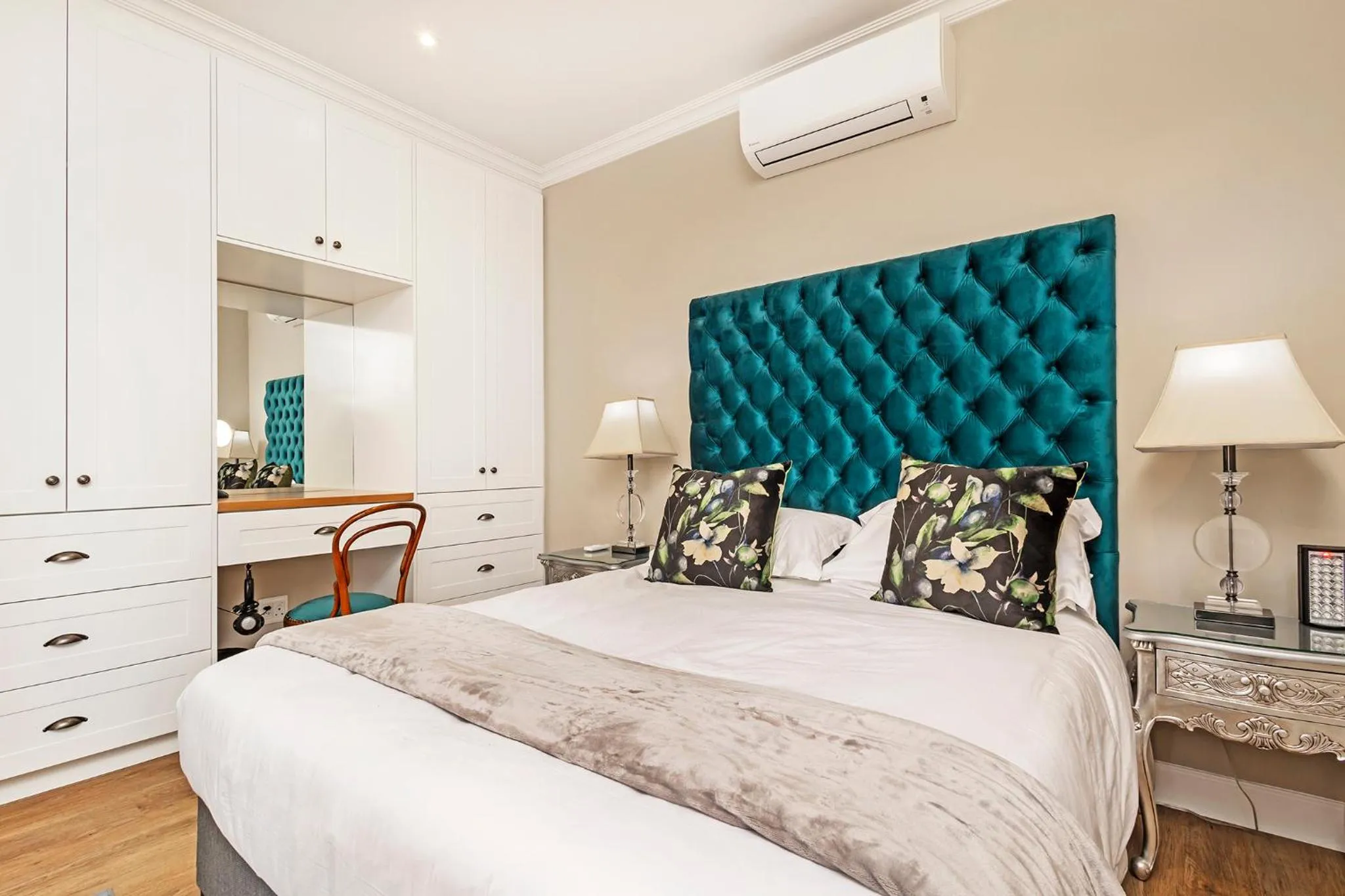 Bed in L'ermitage - Franschhoek Chateau & Villas