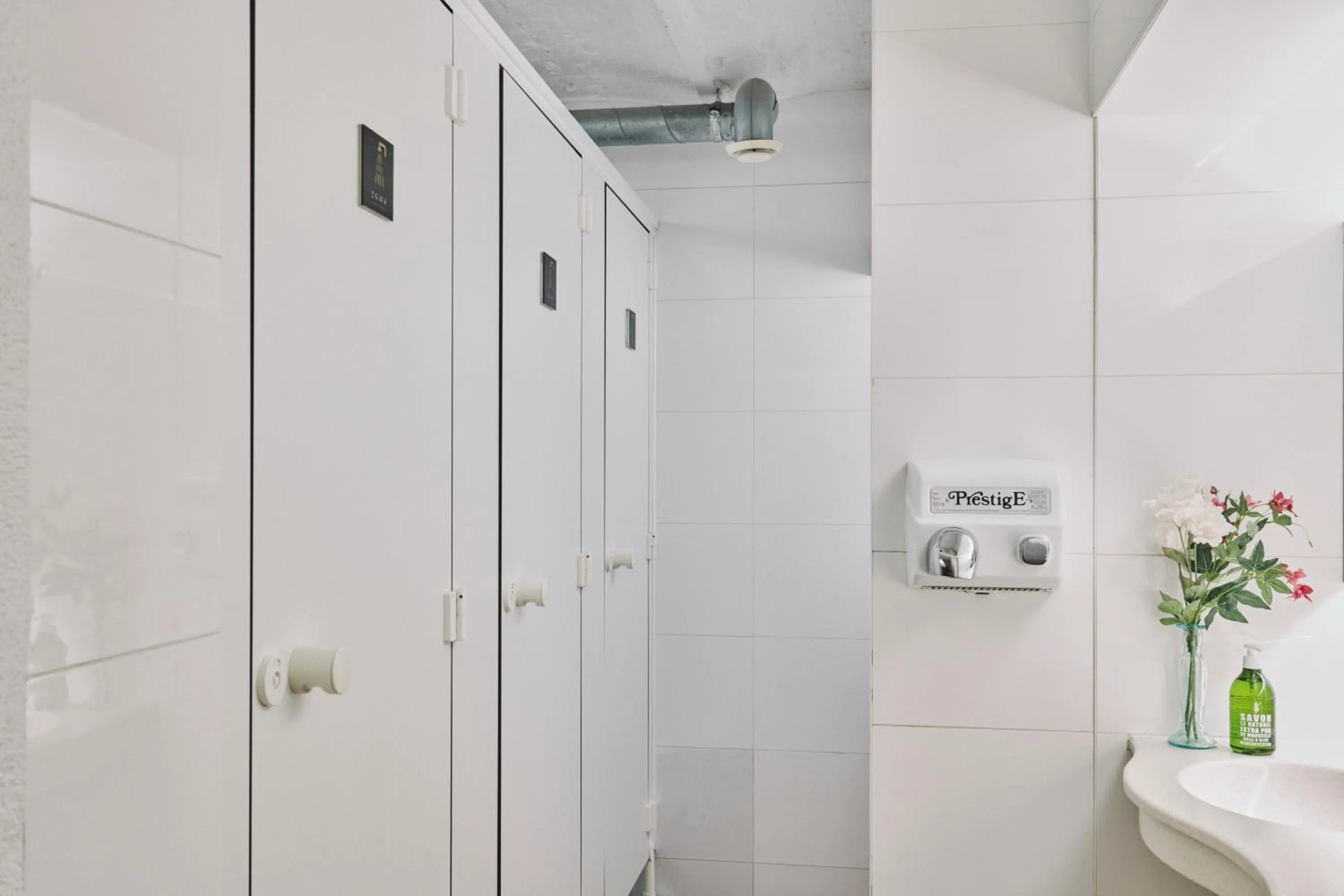 Bathroom in The Legacy by 2GO4 City Center