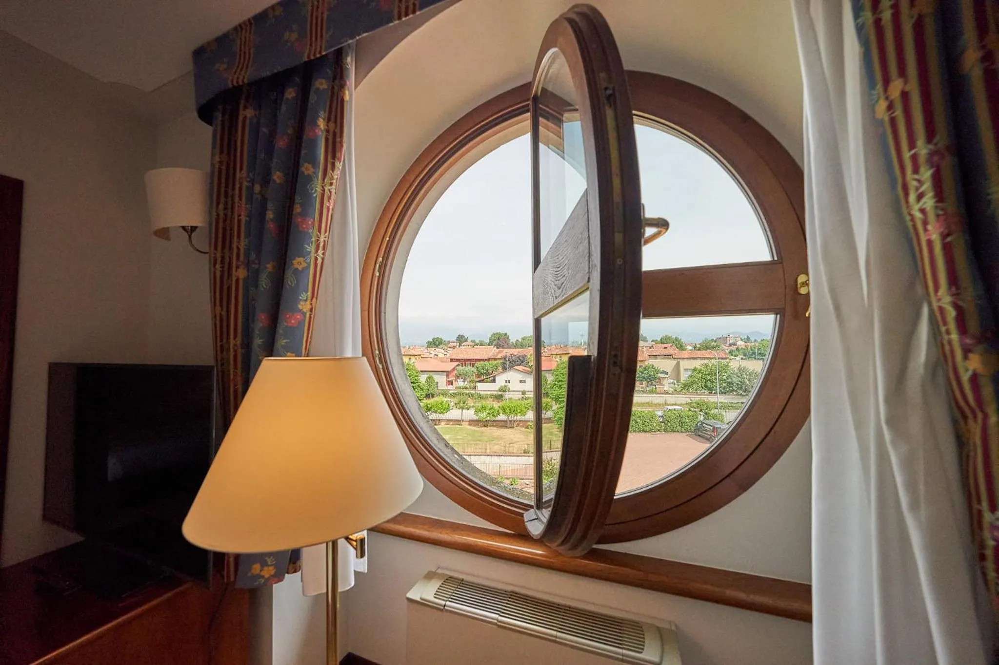 Inner courtyard view in Relais Santo Stefano